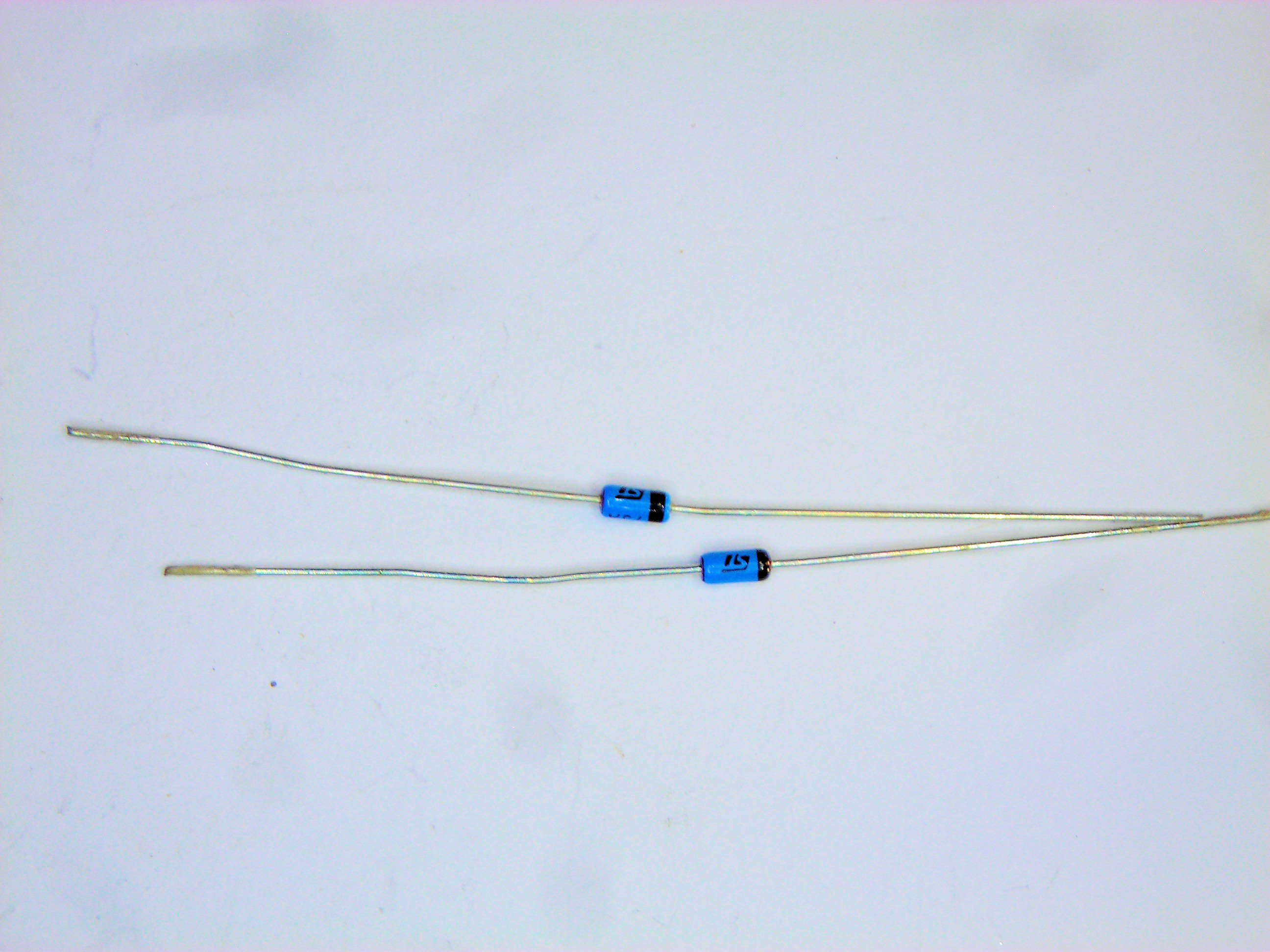 1N4003  200V 1A Diode