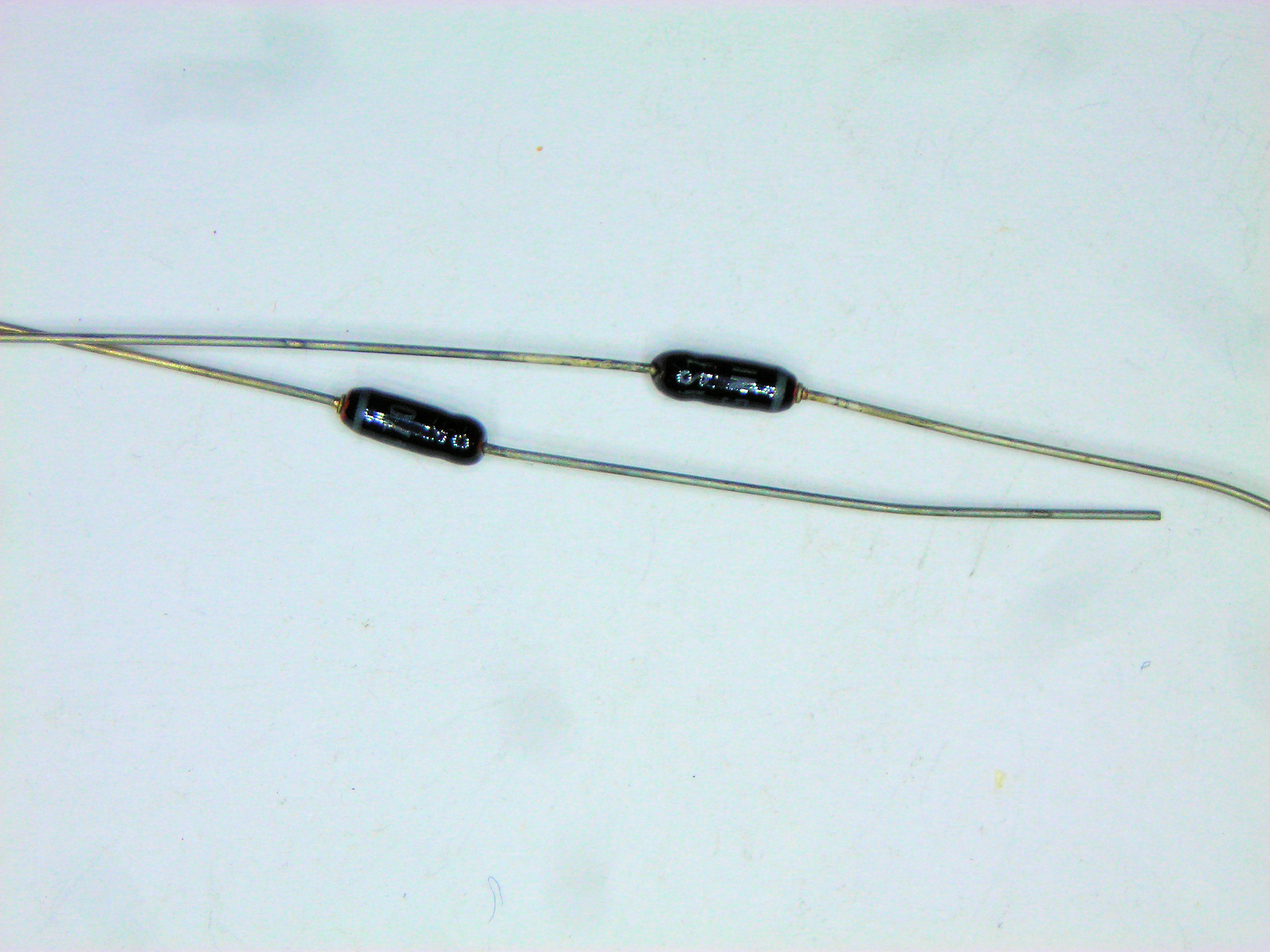 1N5470 33PF 4V  VARACTOR DIODE