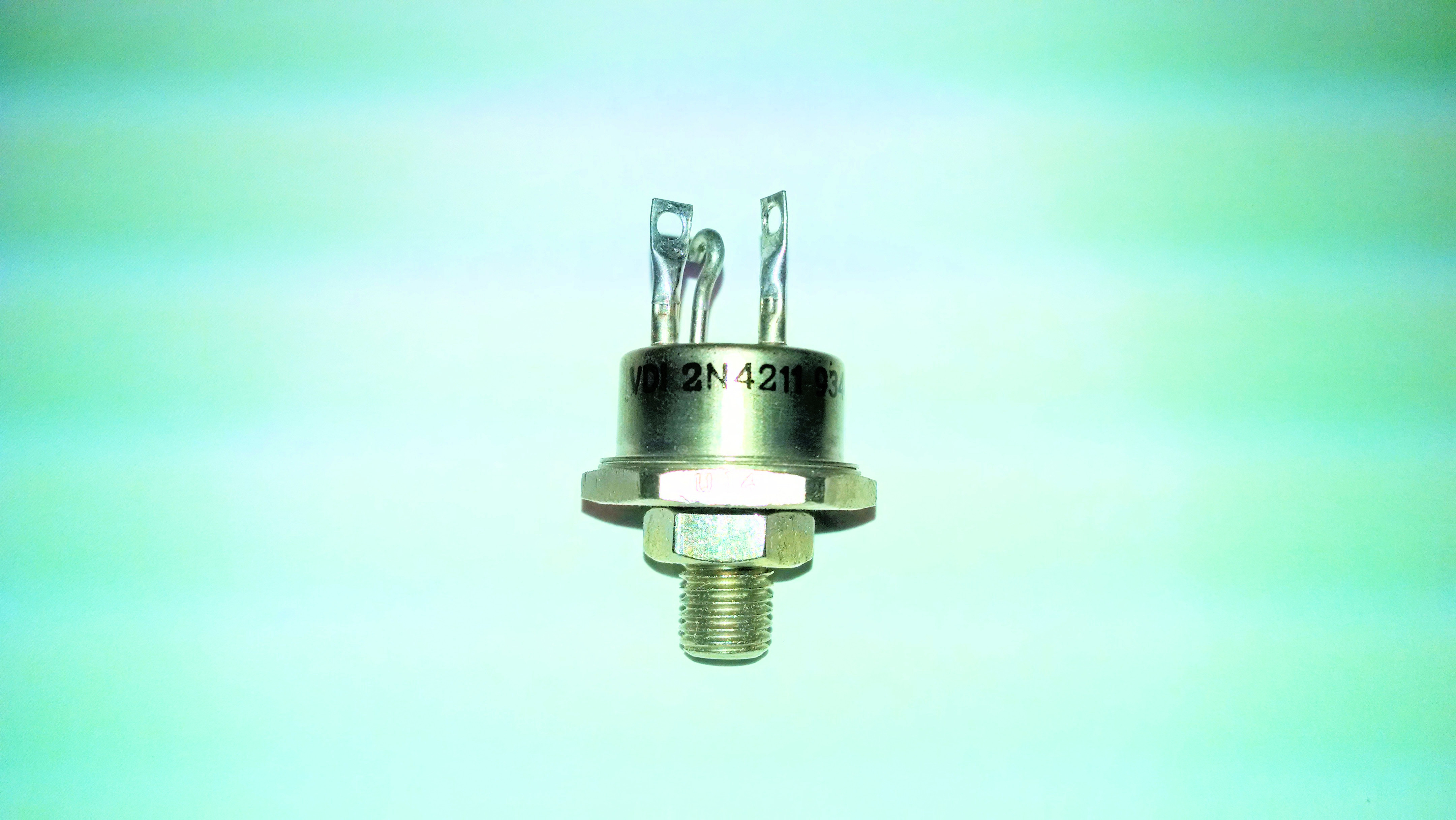 2N4211 ALT 2SD942   STUD