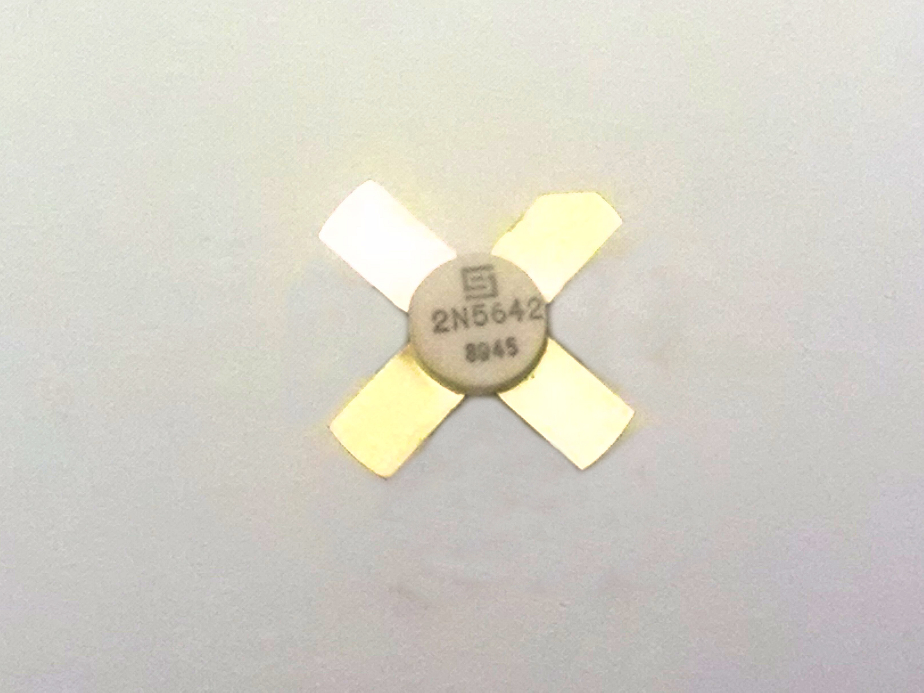 2N5642    GOLD  RF STUD