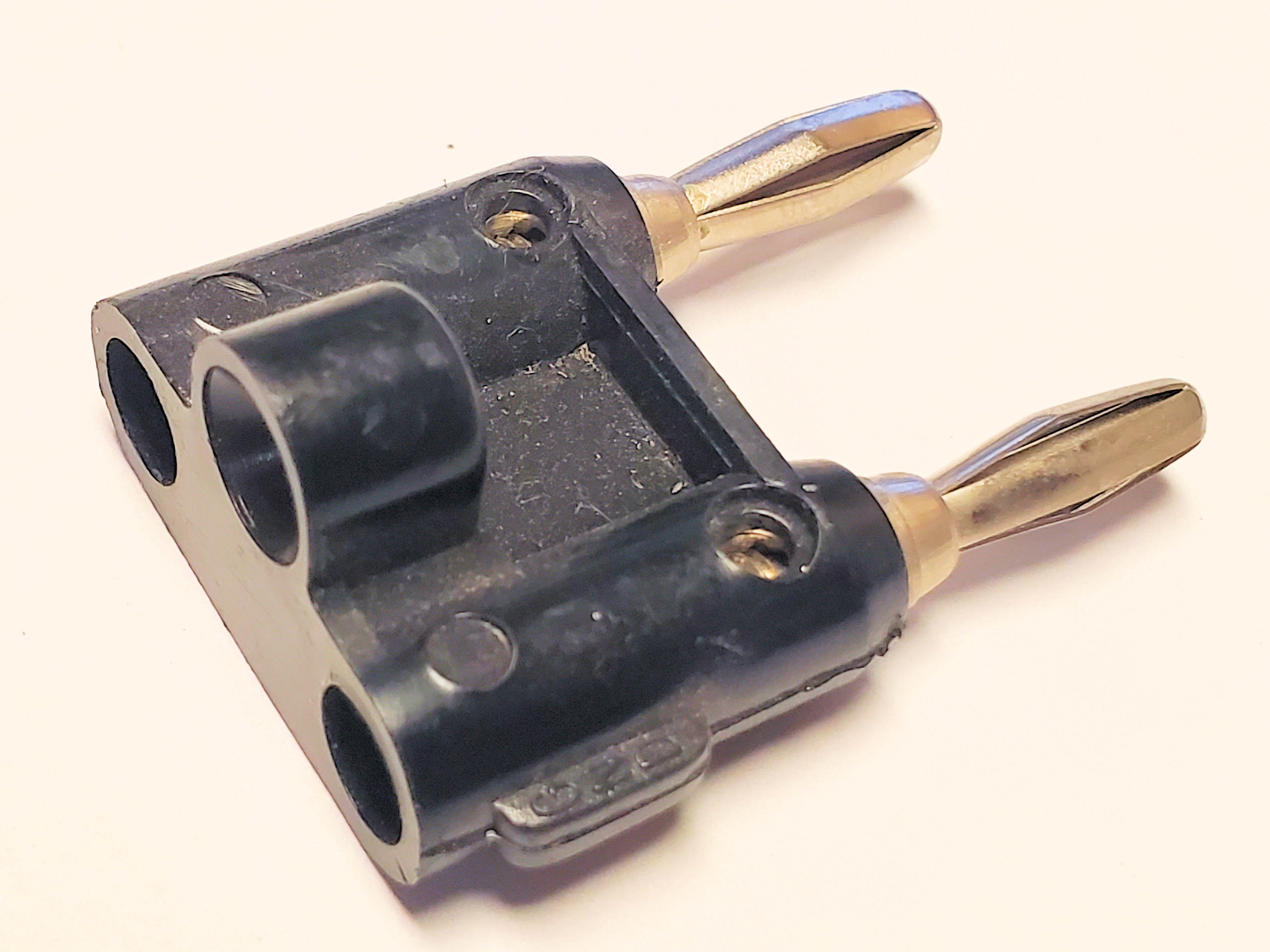 Dual Banana Plug Black 2P1-710