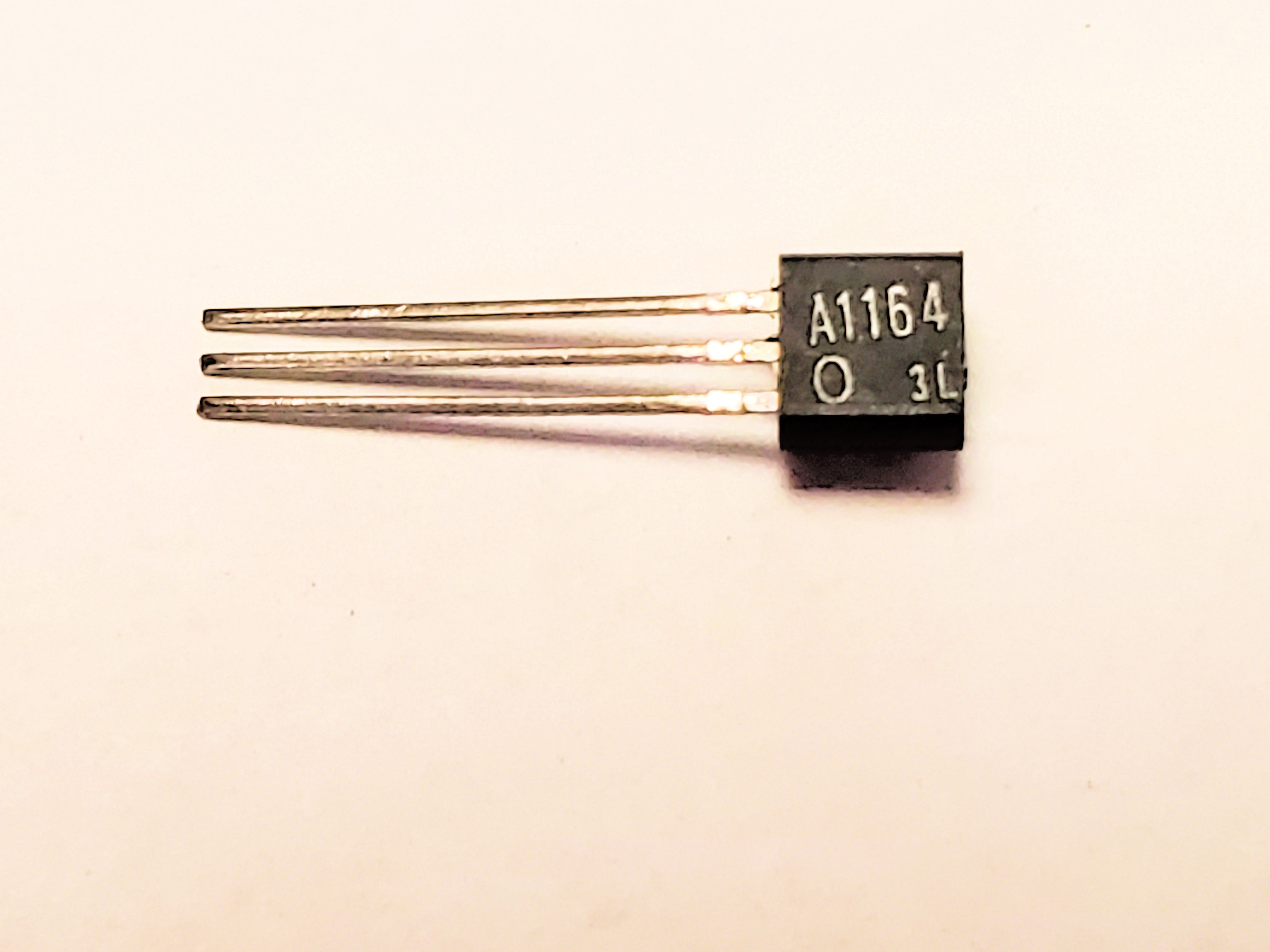 2SA1164 ALT 2SA725      TO-92