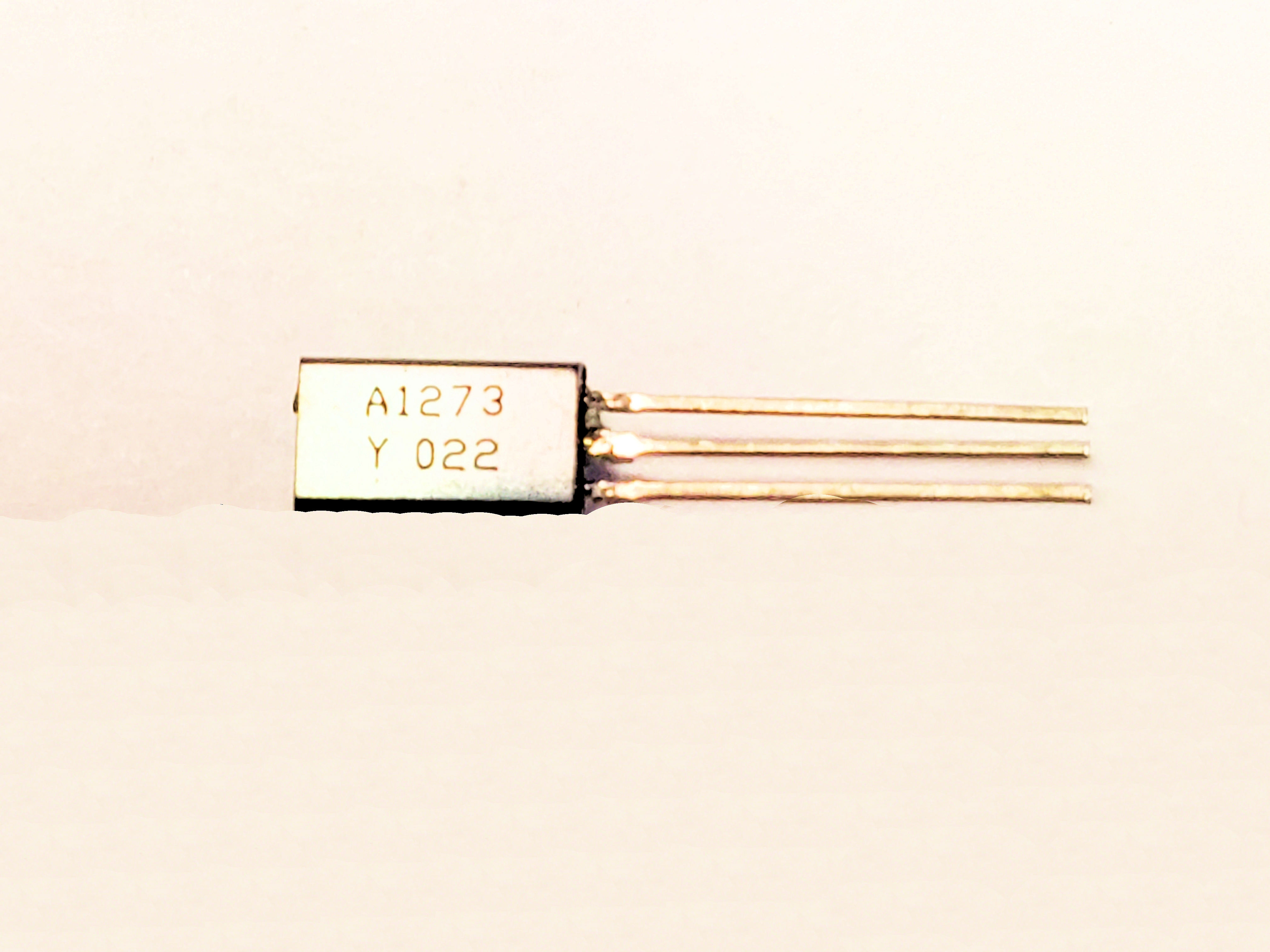 2SA1273 ALT 2SB1288    TO-92L