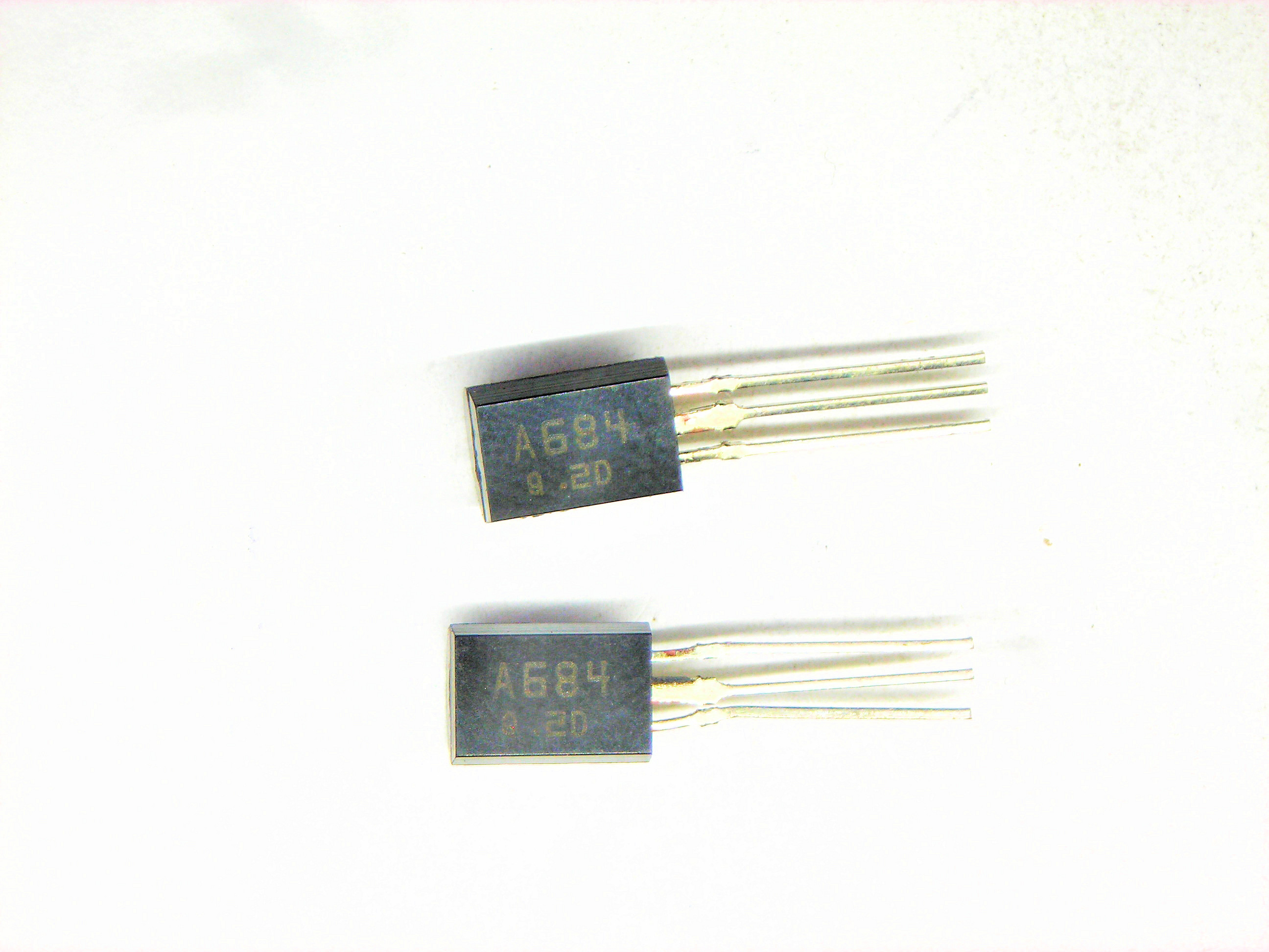 2SA684 ALT 2SB764      TO-92L