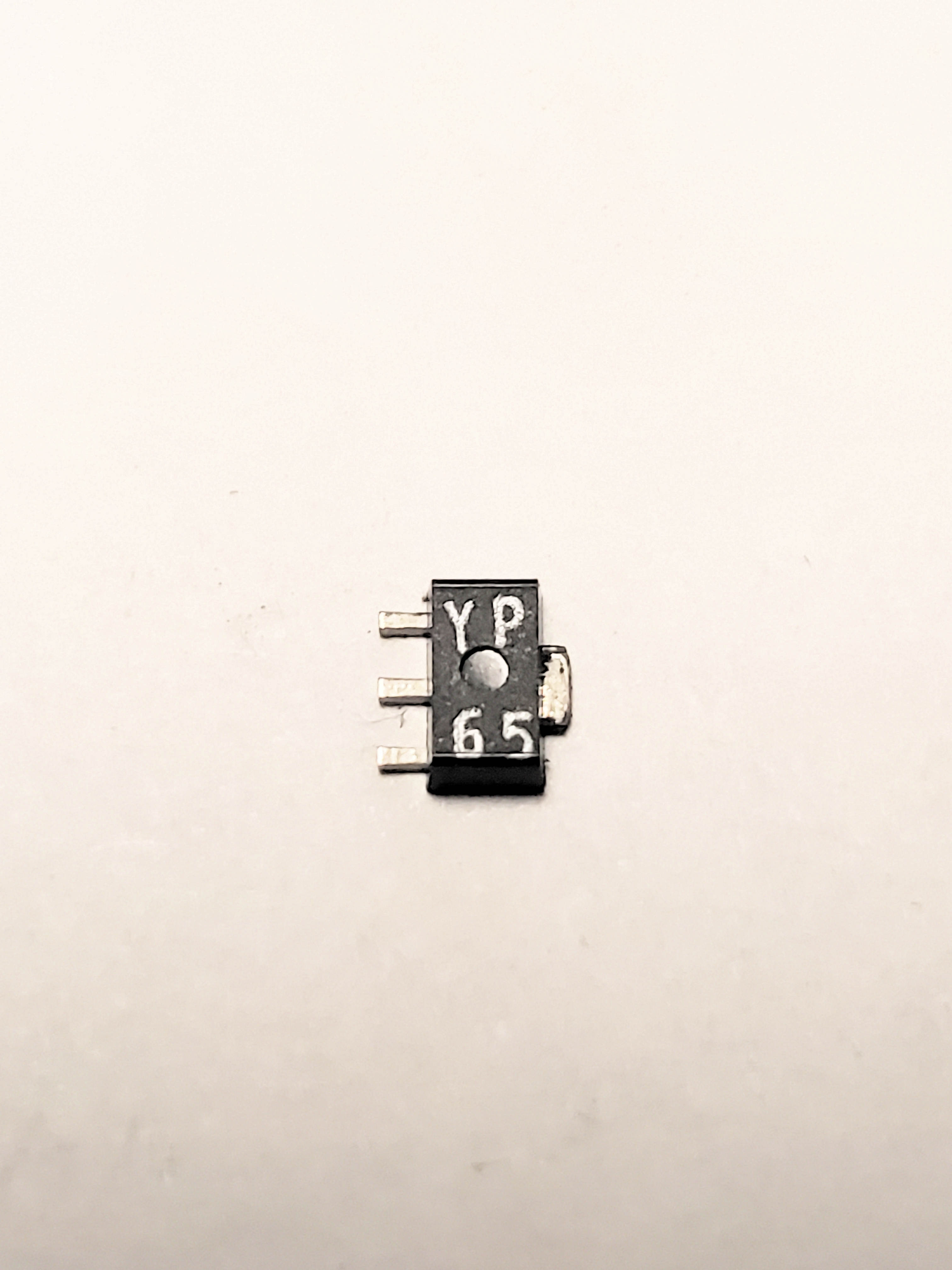 2SB1115                   SMD