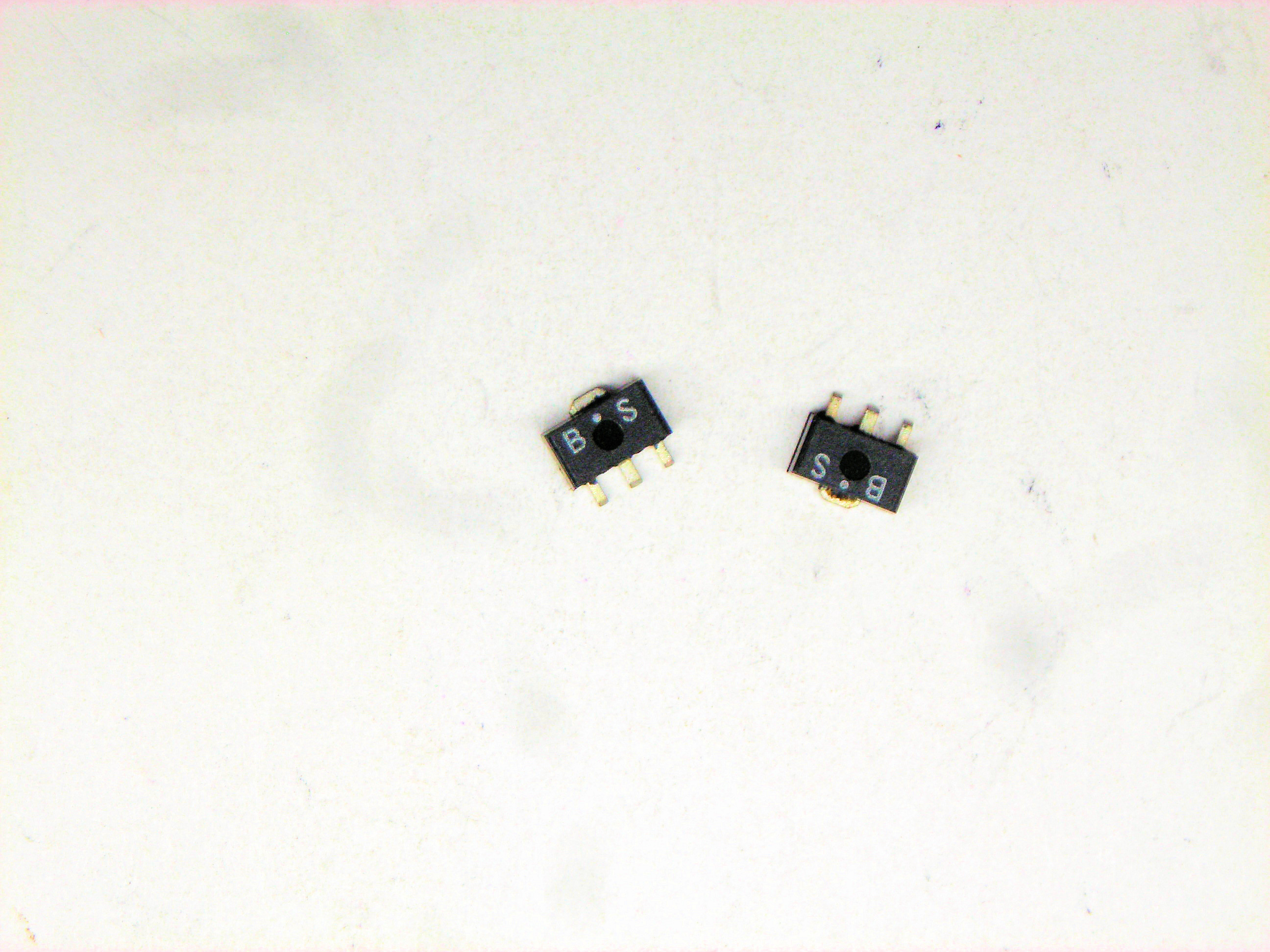 2SB766A-S                 SMD