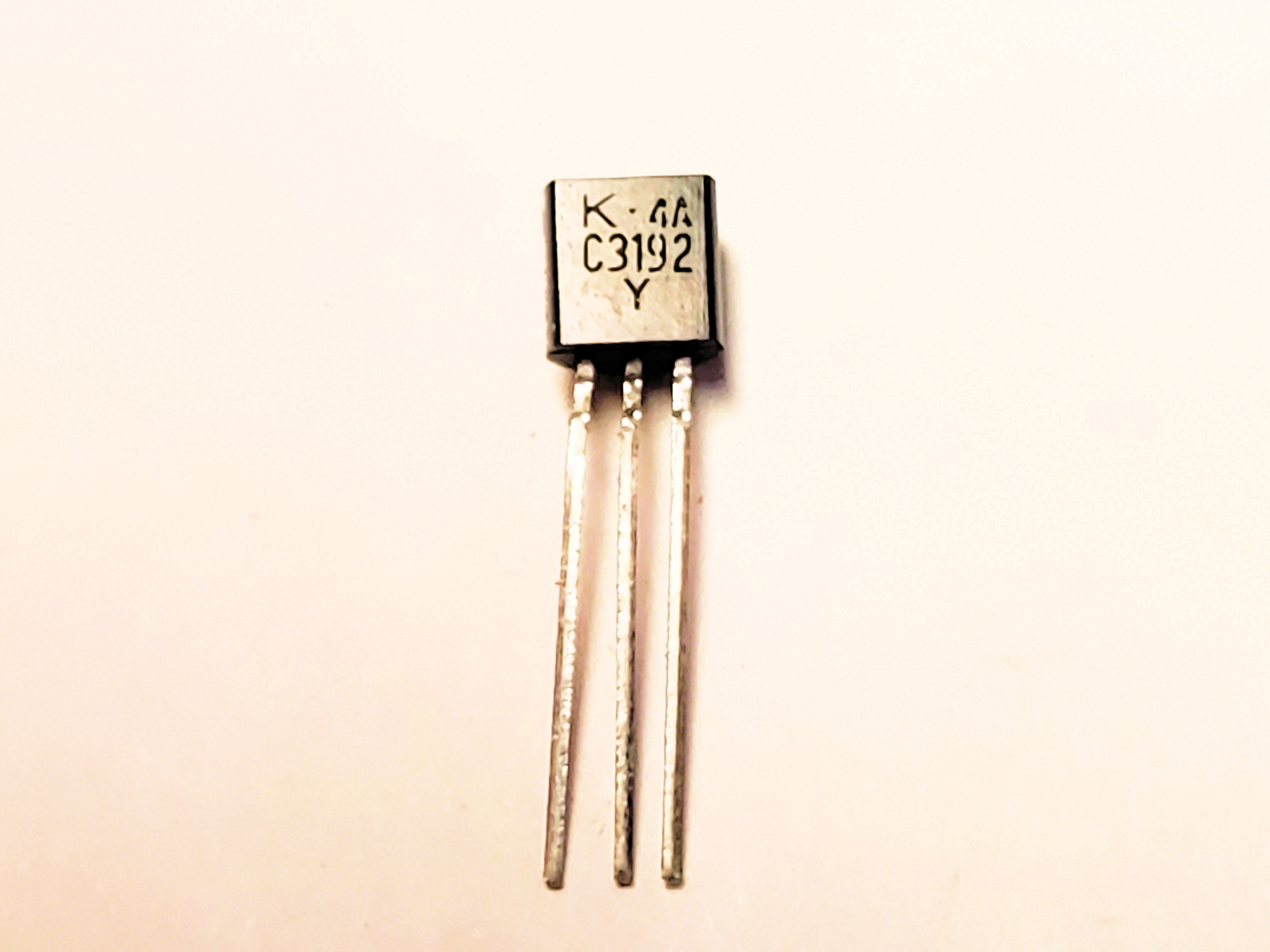 KTC3192   ALT  2SC3192   TO-92