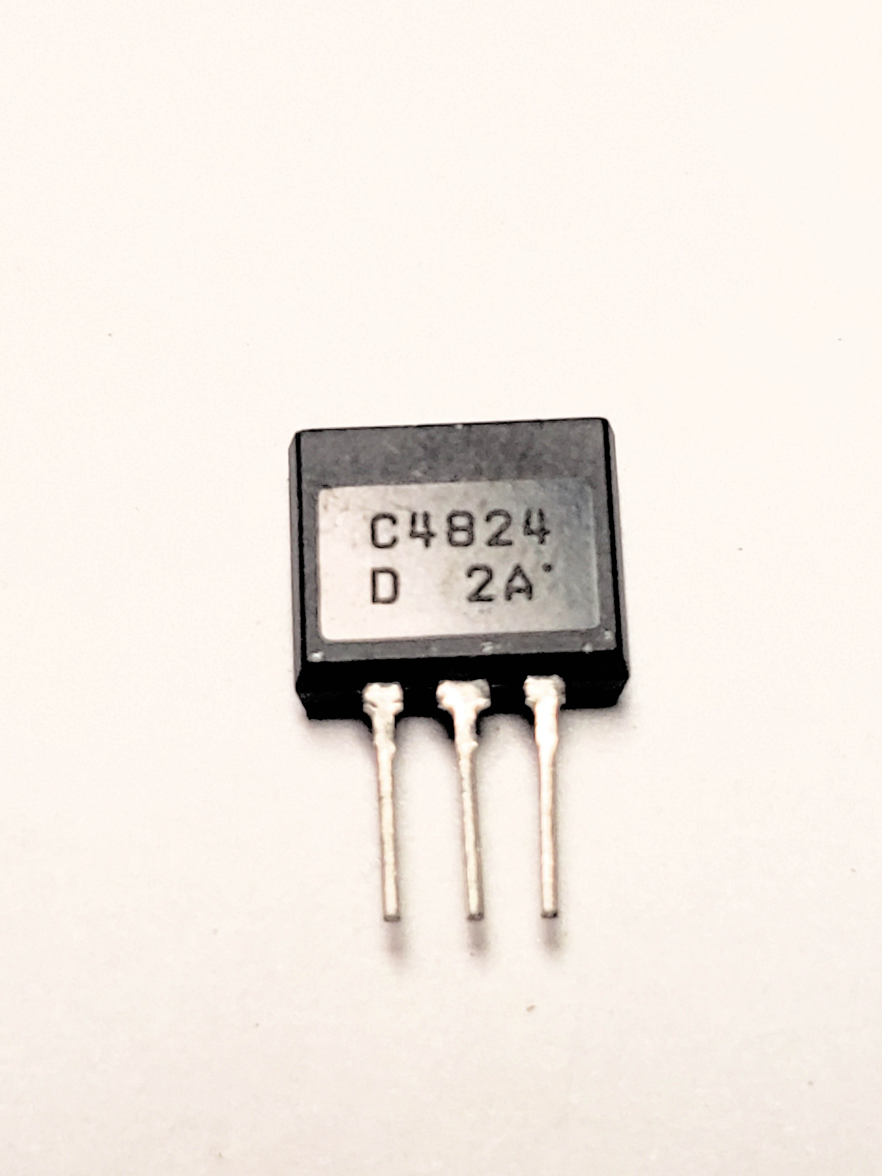 2SC4824 ALT 2SD1419       MINI