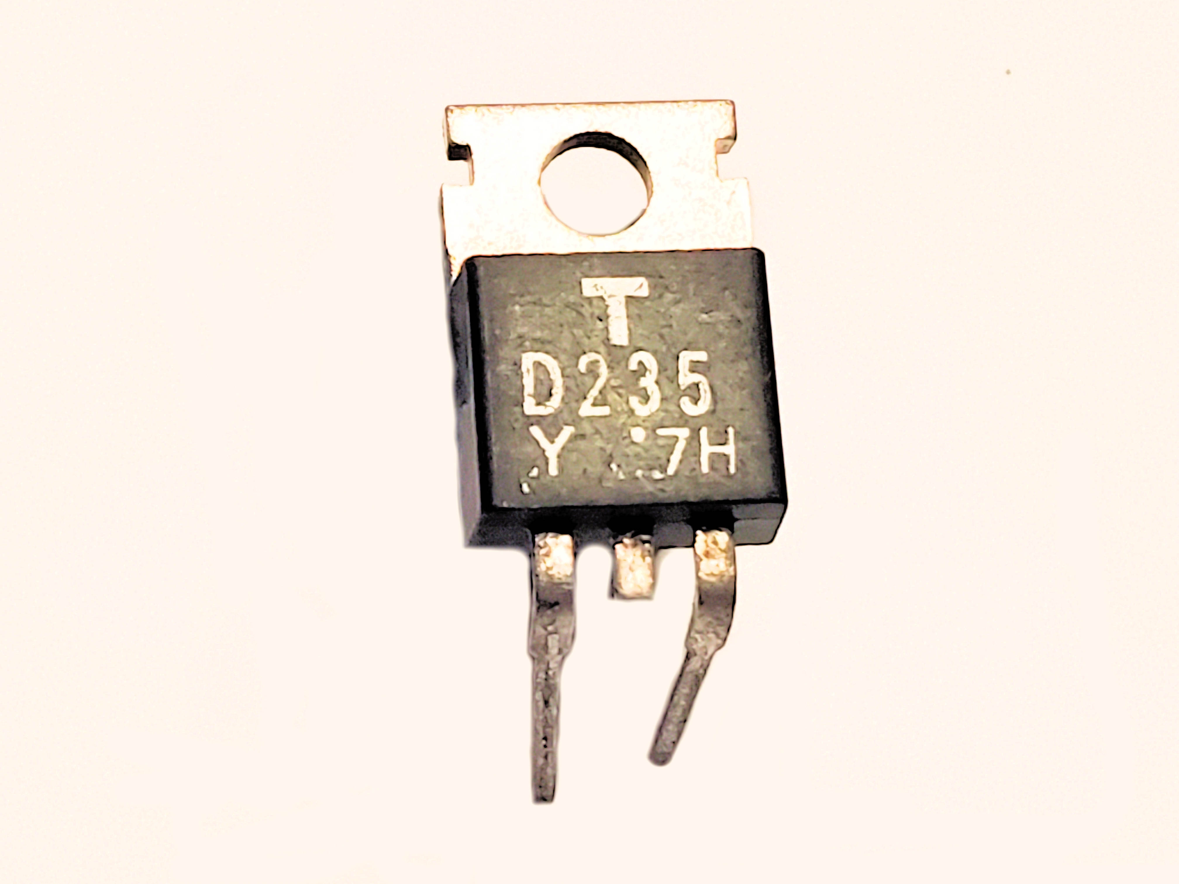 2SD235 ALT 2SC1061      TO-220