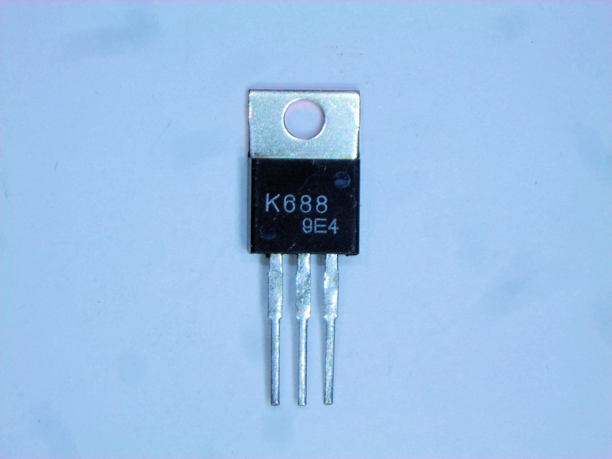 2SK688 ALT IRFZ24       TO-220