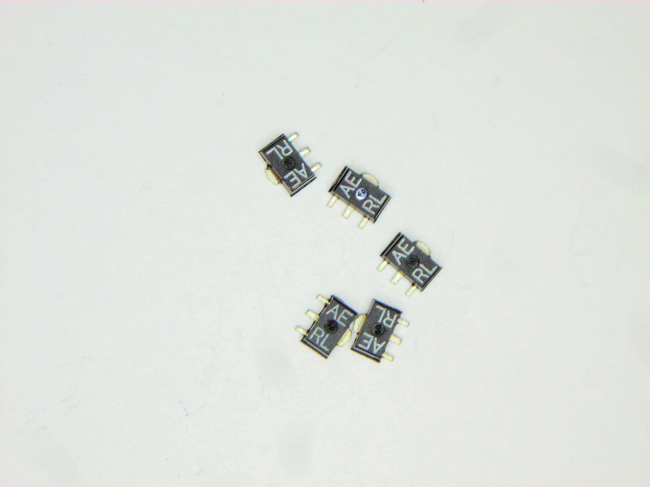 2SB1424 ALT 2SB967        SMD