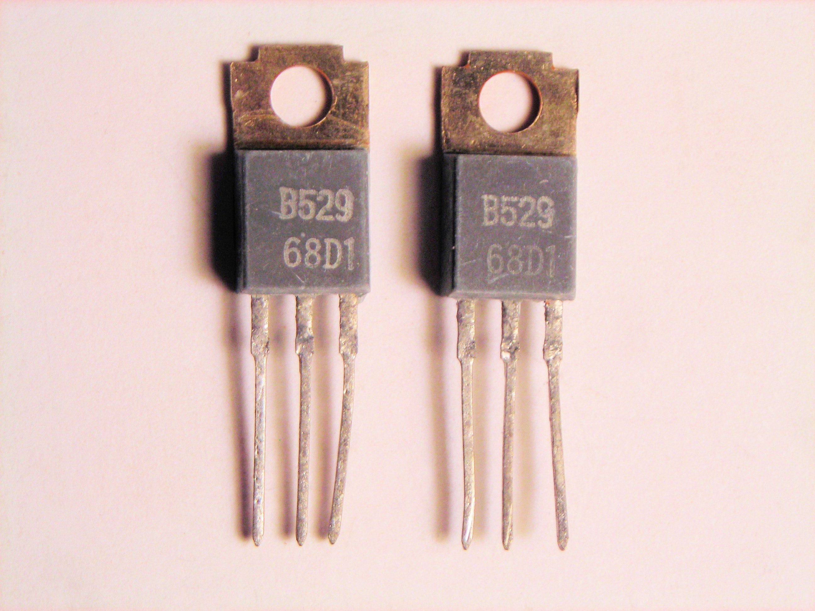 2SB529            THIN TO-220