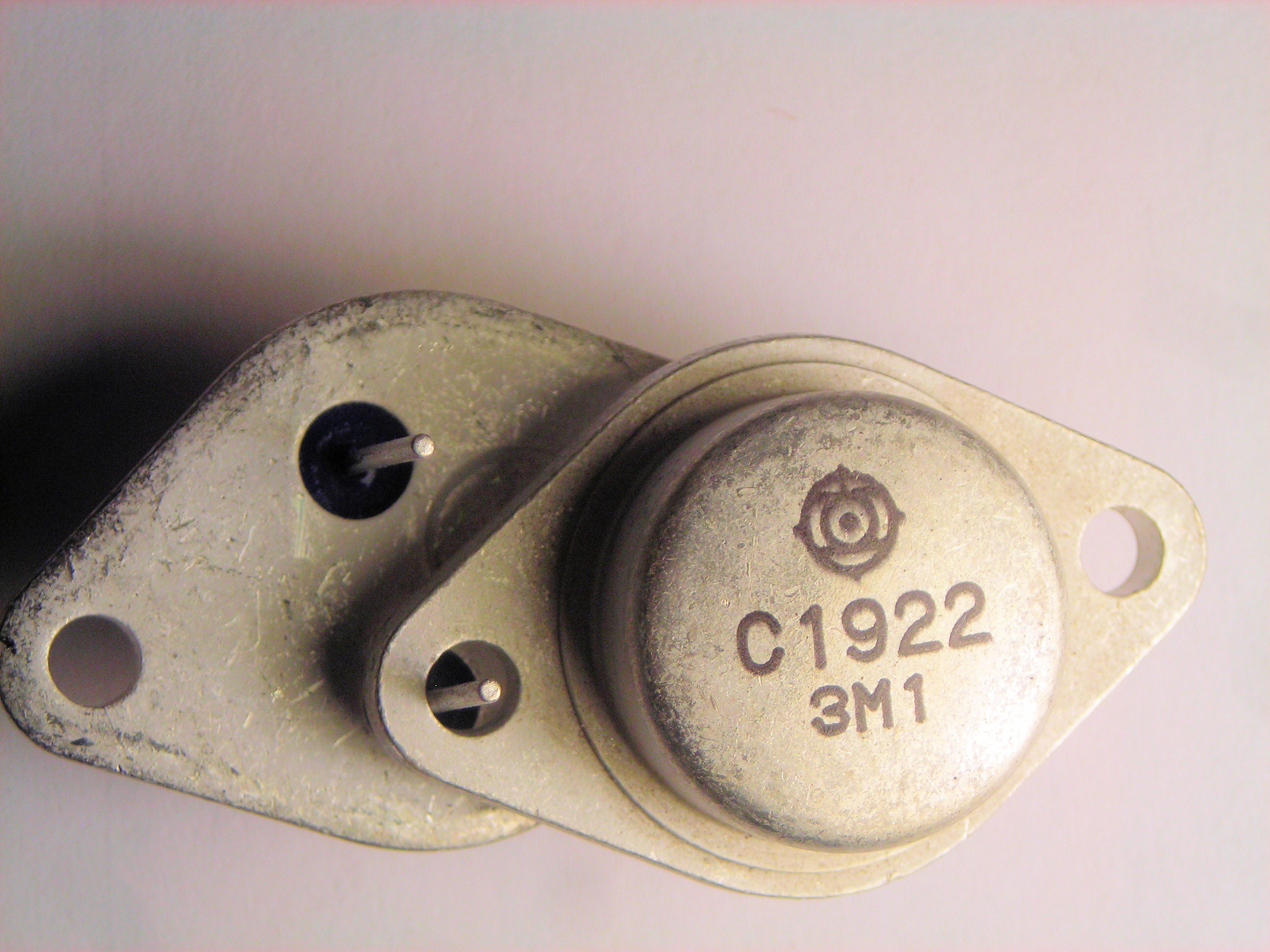 2SC1922 ALT 2SD818        TO-3