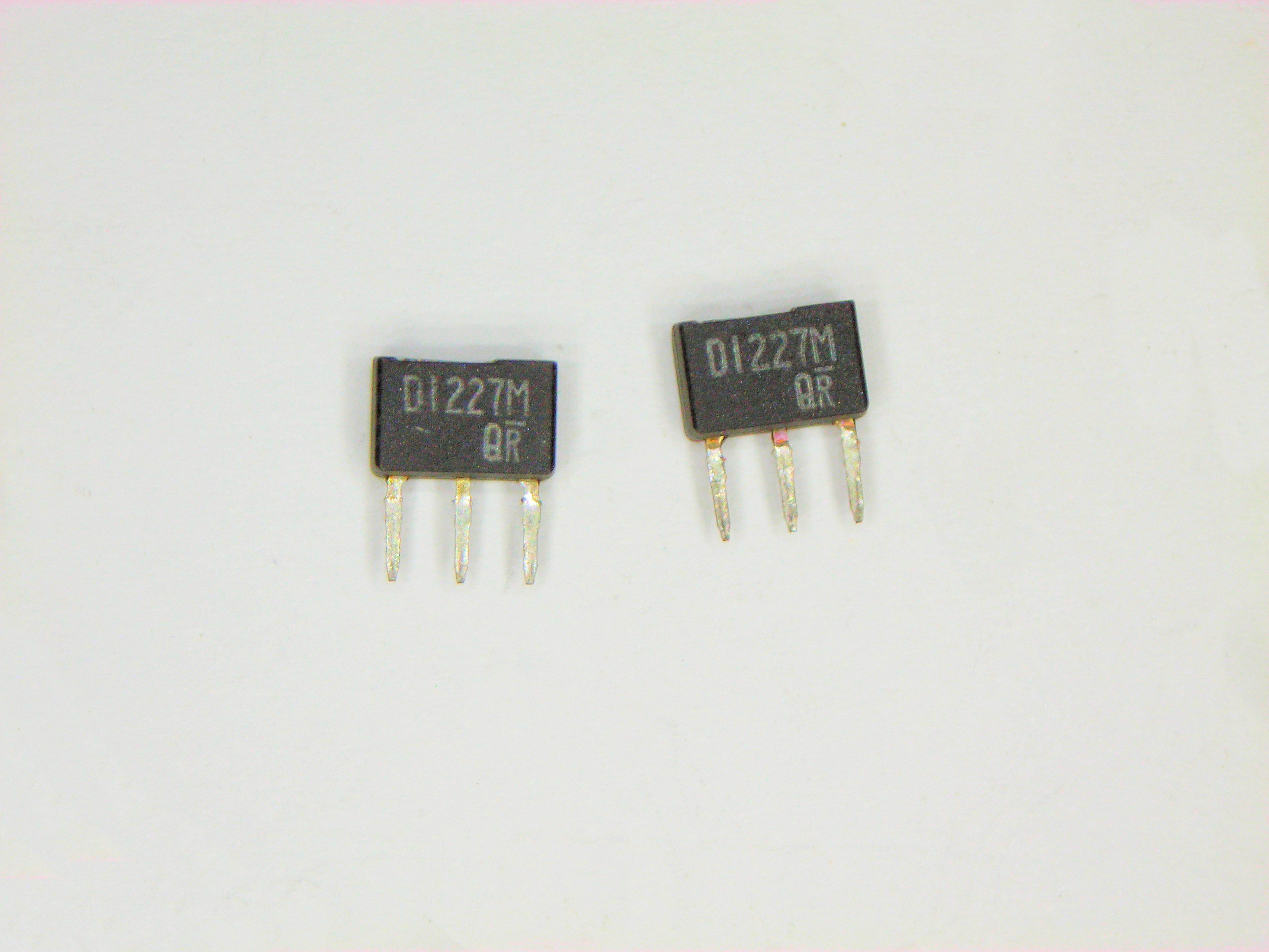 2SD1227M ALT 2SD1507      MINI