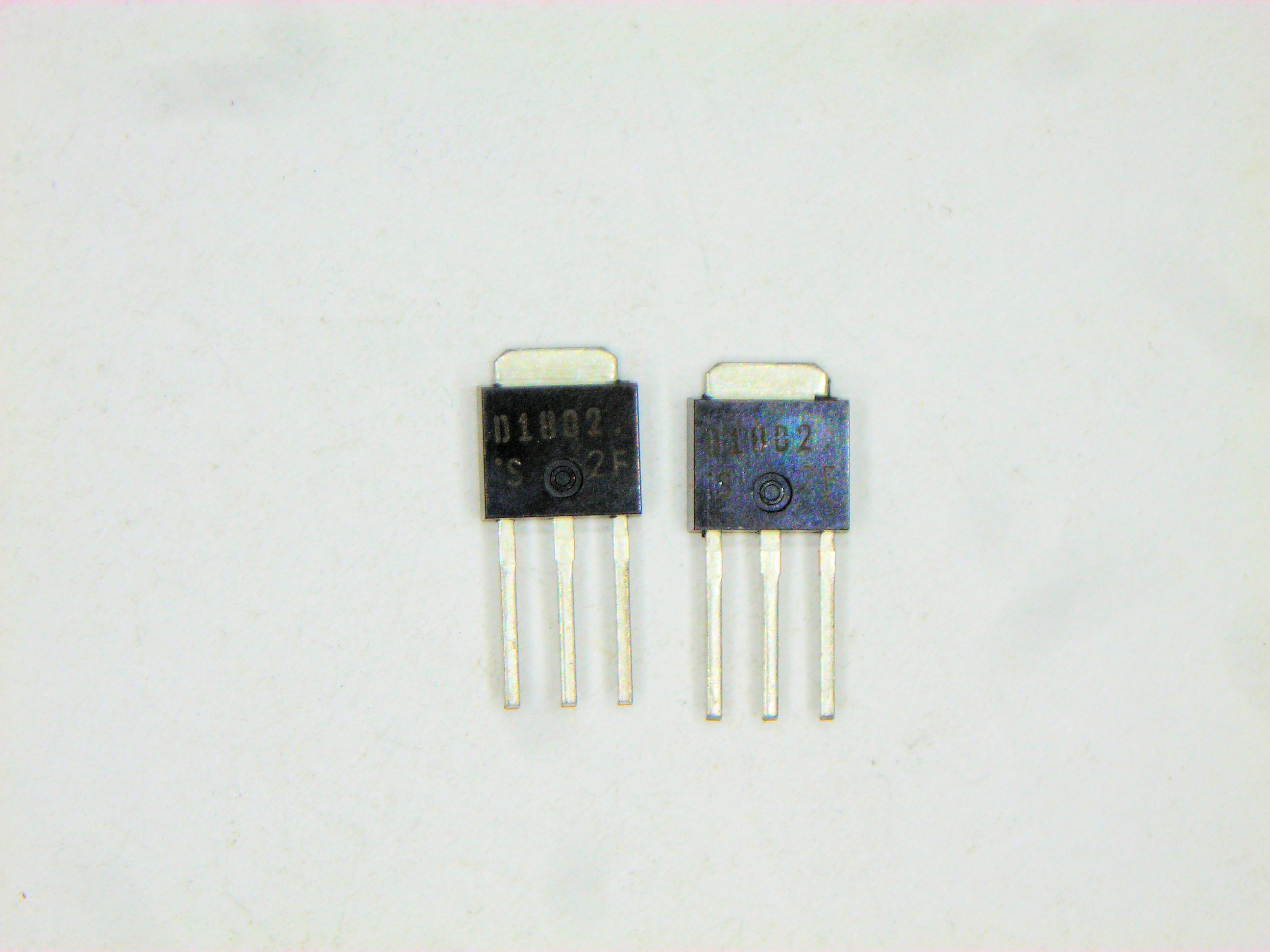 2SD1802 ALT 2SD1221     TO-92F