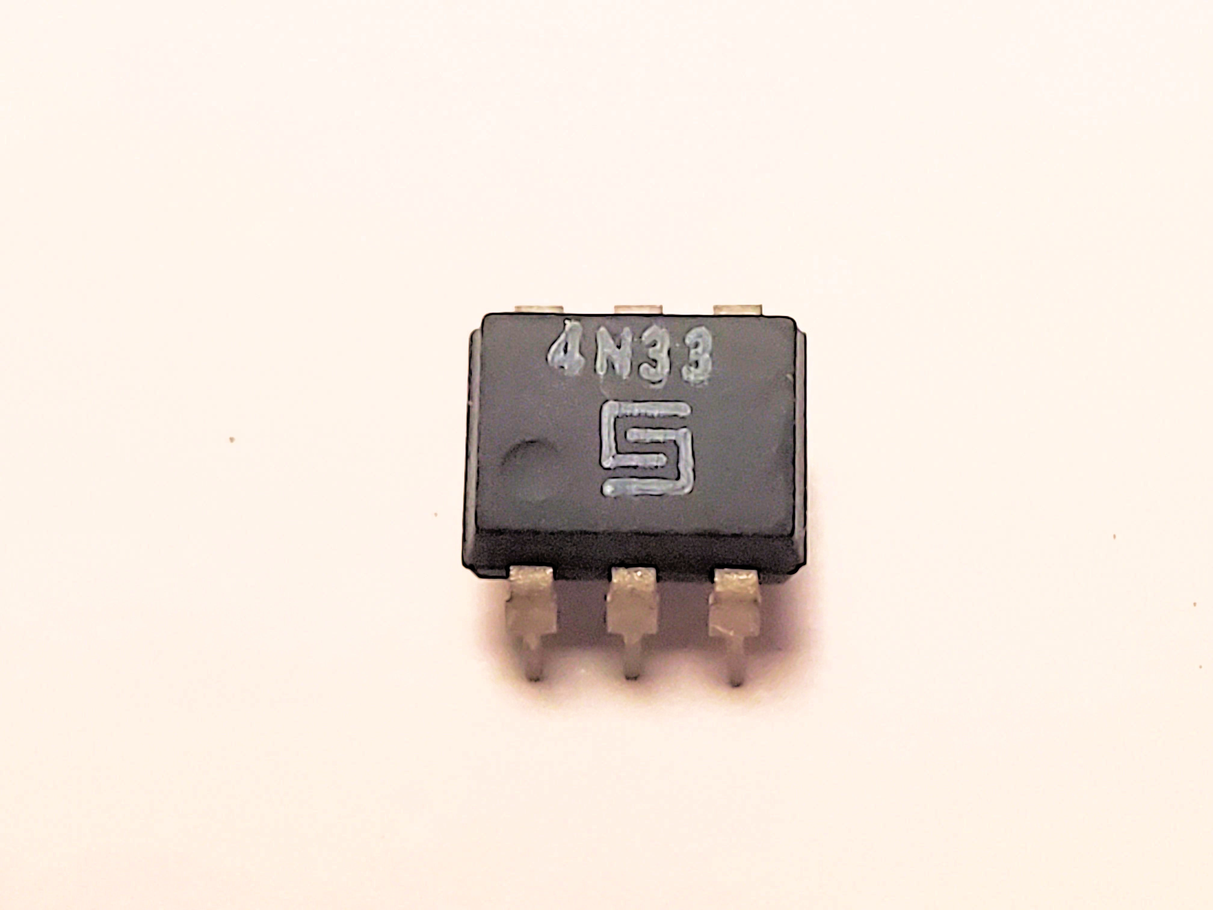 4N33     OPTO      6P DIP