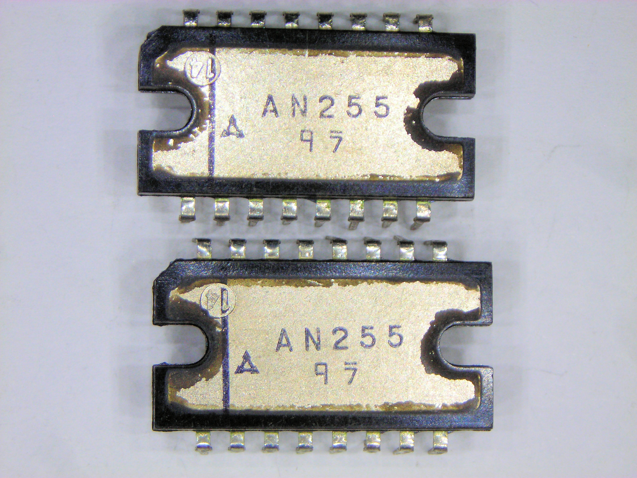 AN255           16P DIP