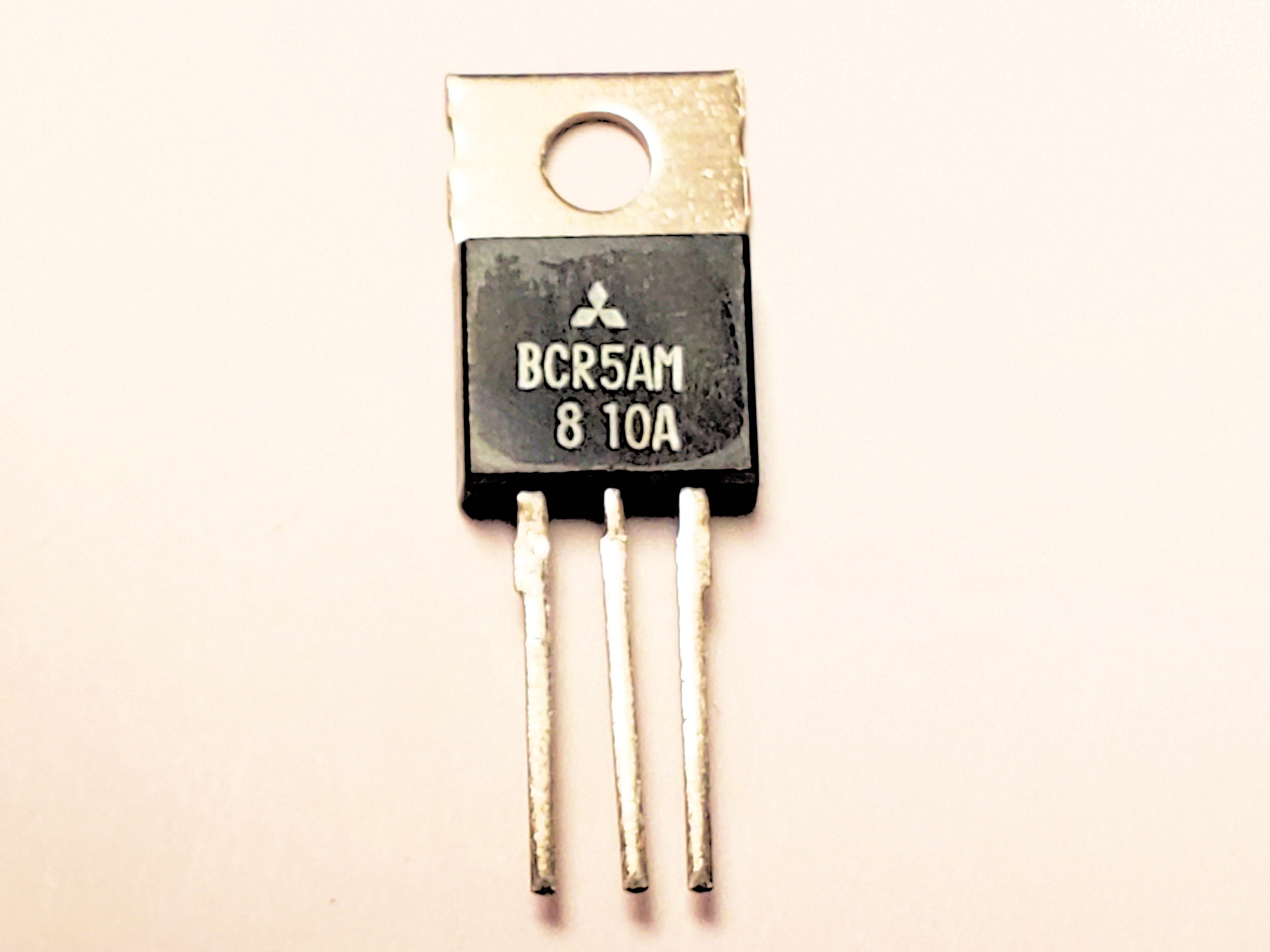 BCR5AMW-8R  400V 4A SCR TO-220