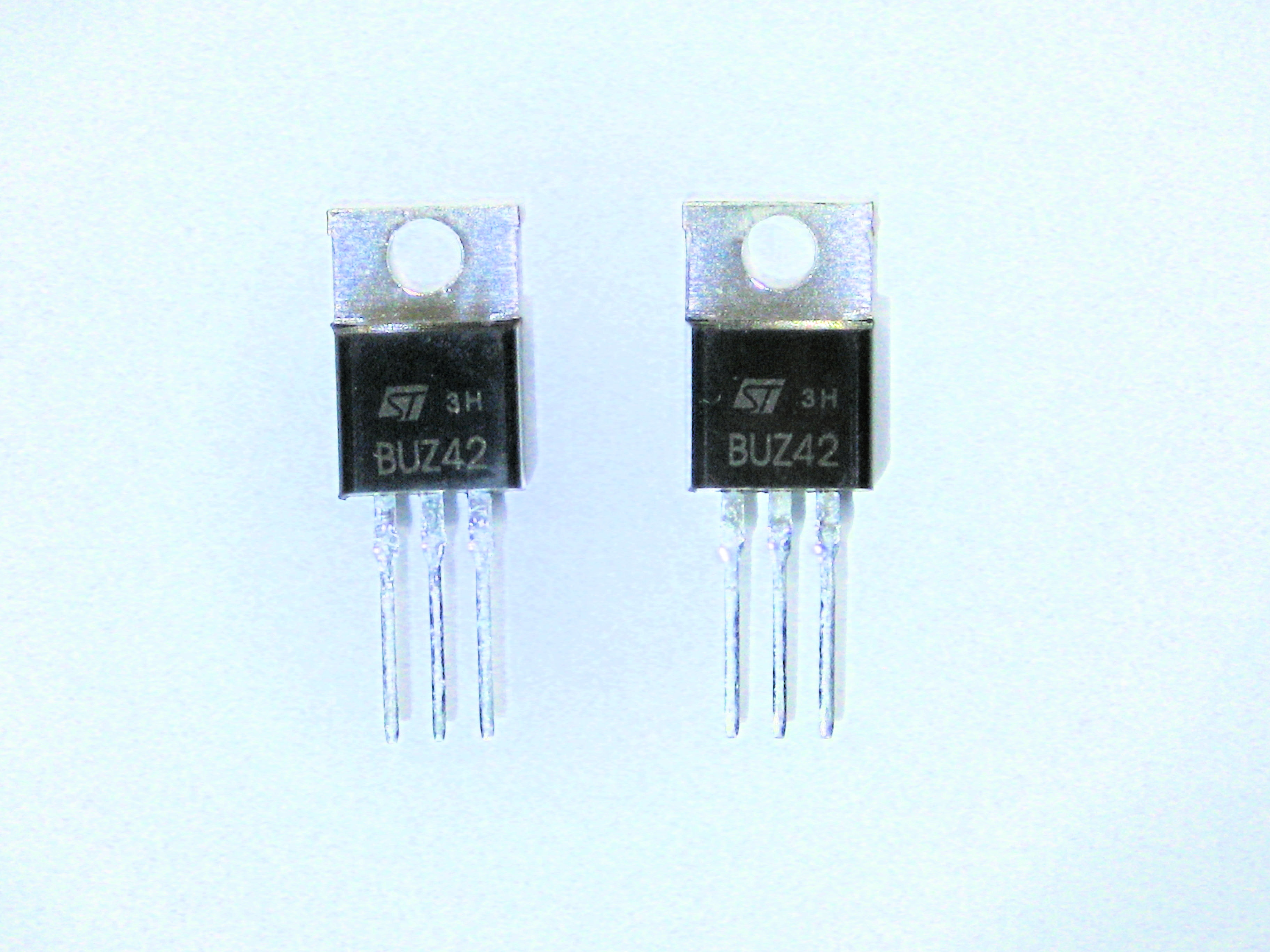 BUZ42 ALT 2SK949   TO-220P