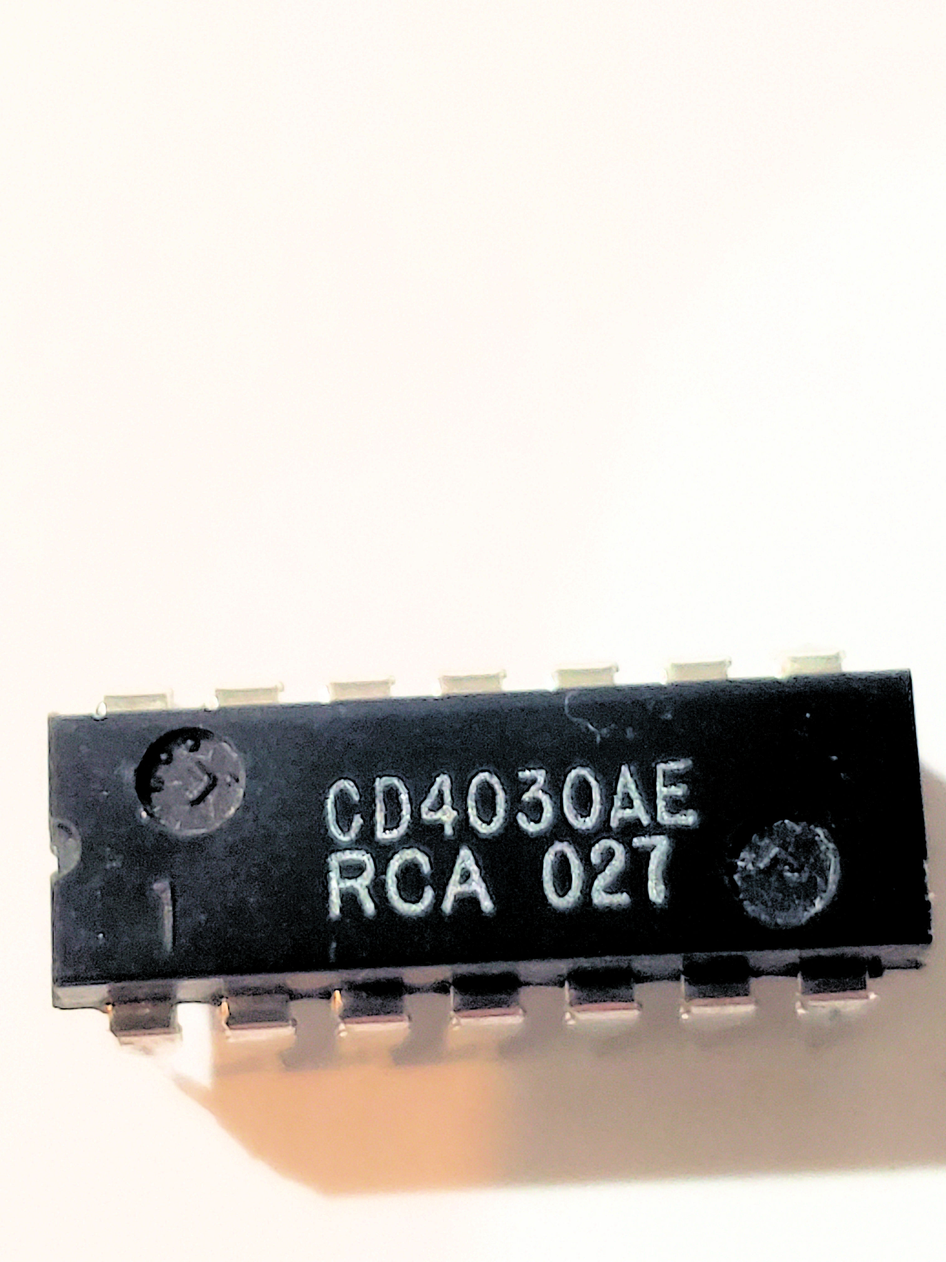 CD4030AE ALT TC4030BP CMOS 14P DIP