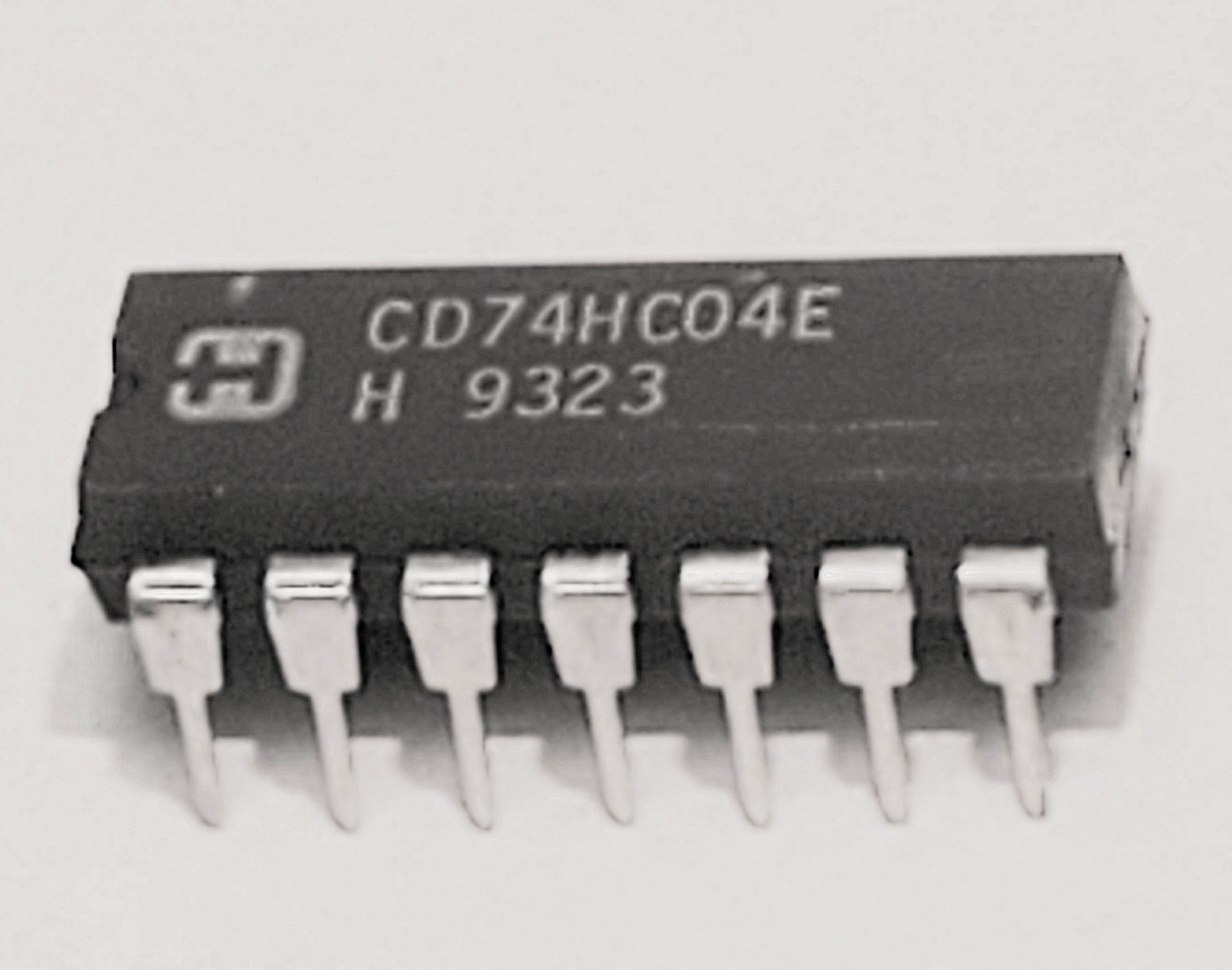 CD74HC04E   74HC04  14P DIP  1 pc