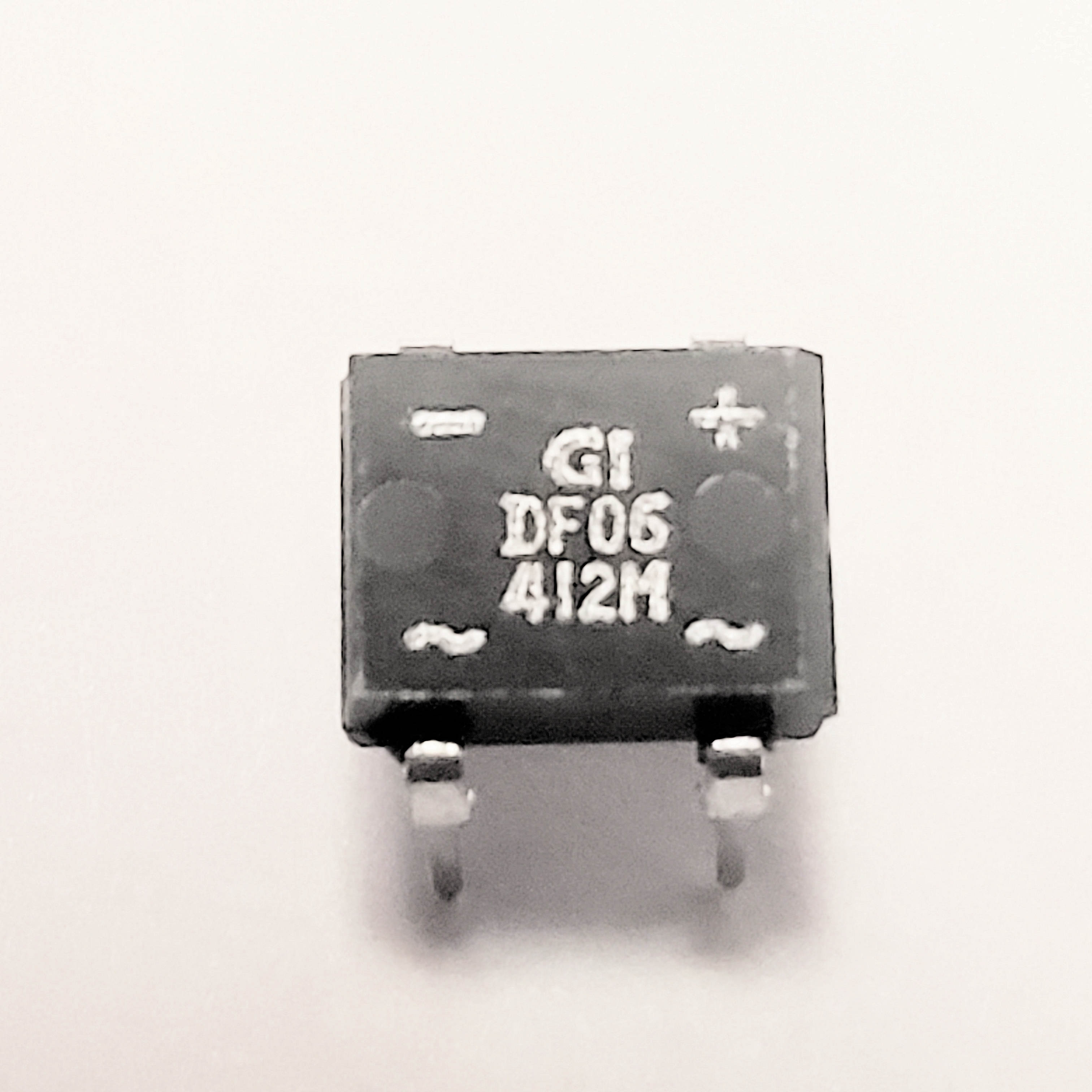DF06  AKA NTE5332 600V 1A Bridge Rectifier 4P DIP 1 pc
