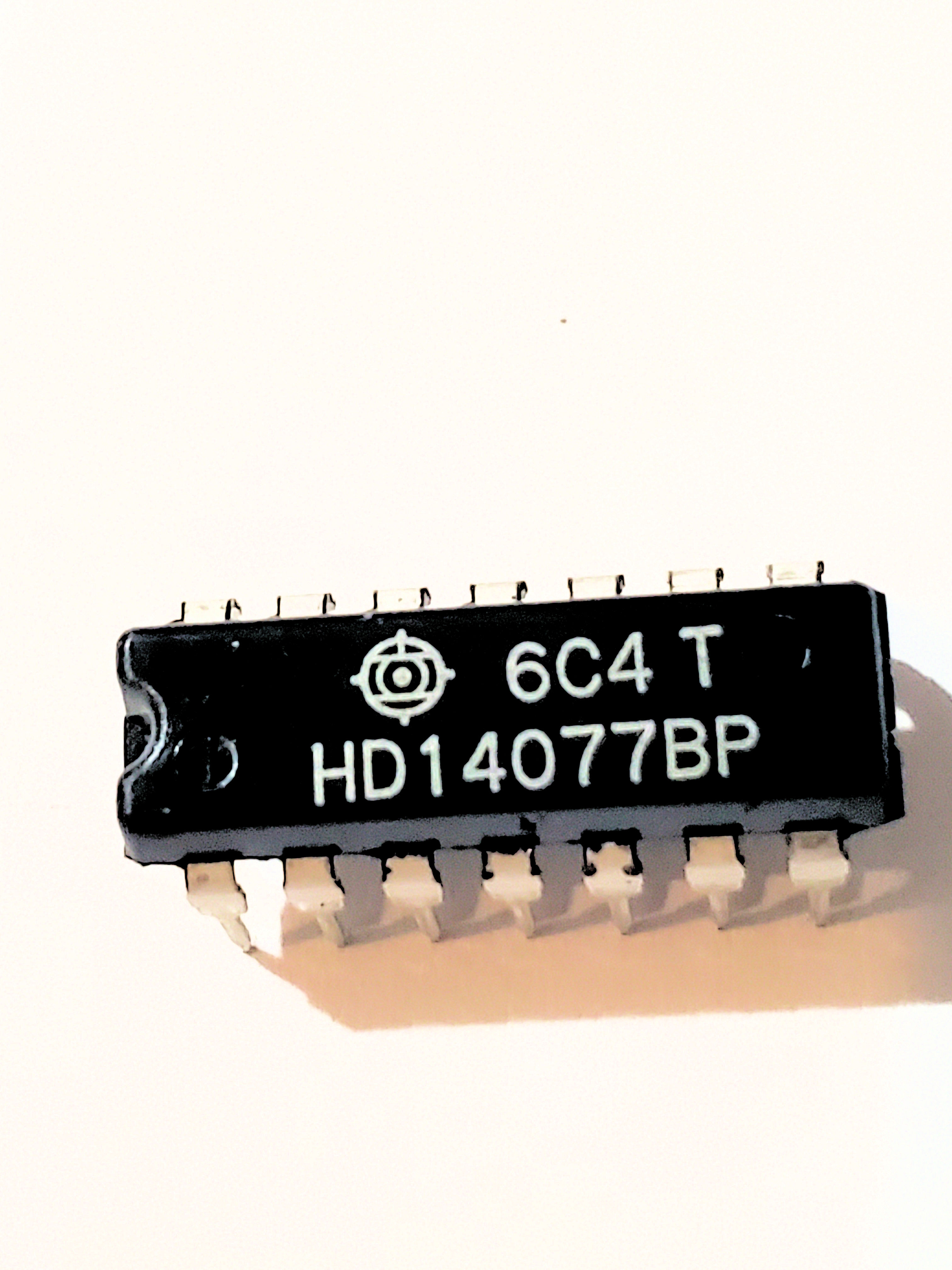HD14077P ALT TC4077BP 14P DIP
