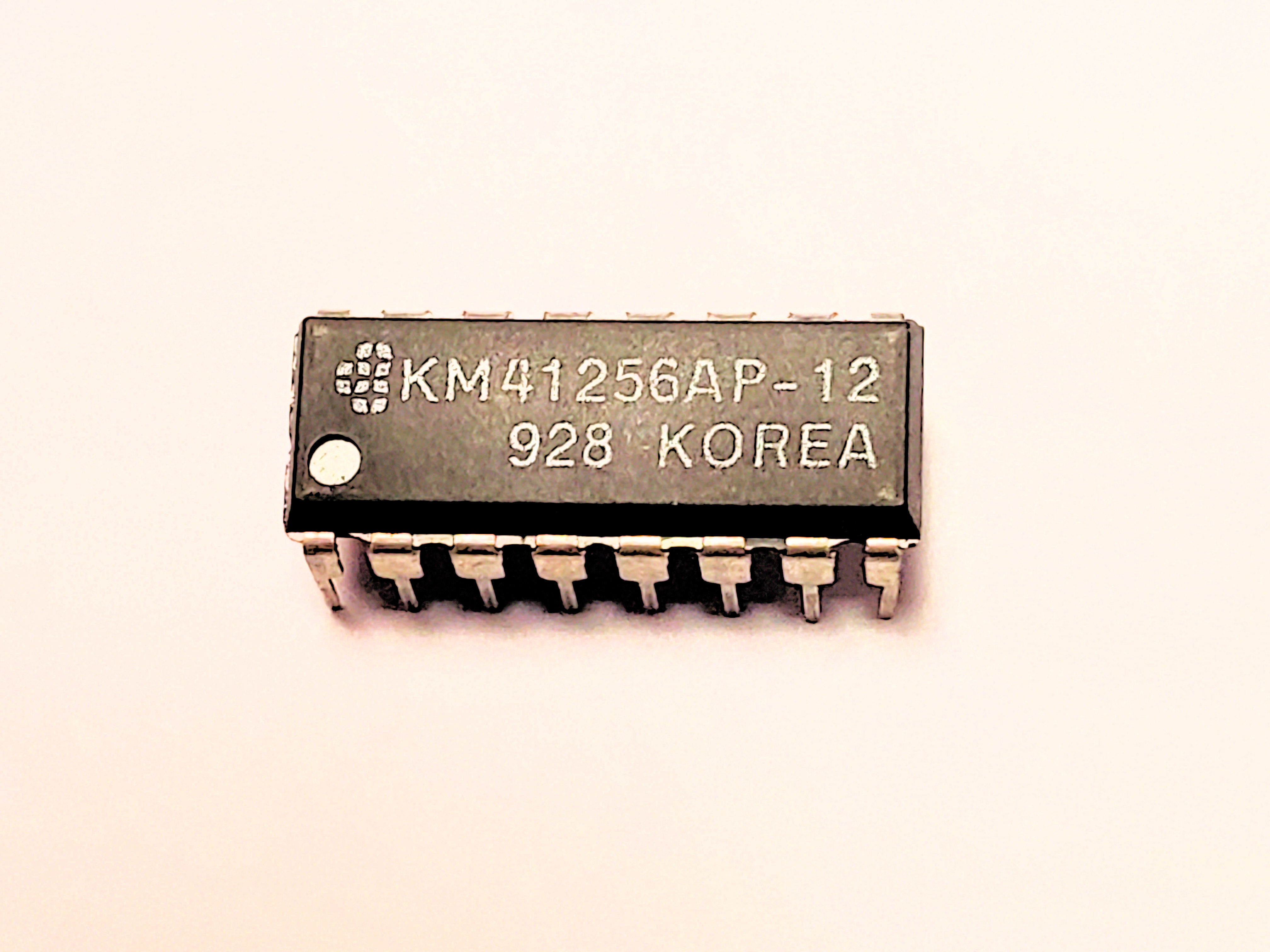 KM41256AP-12 256K DRM  16P DIP