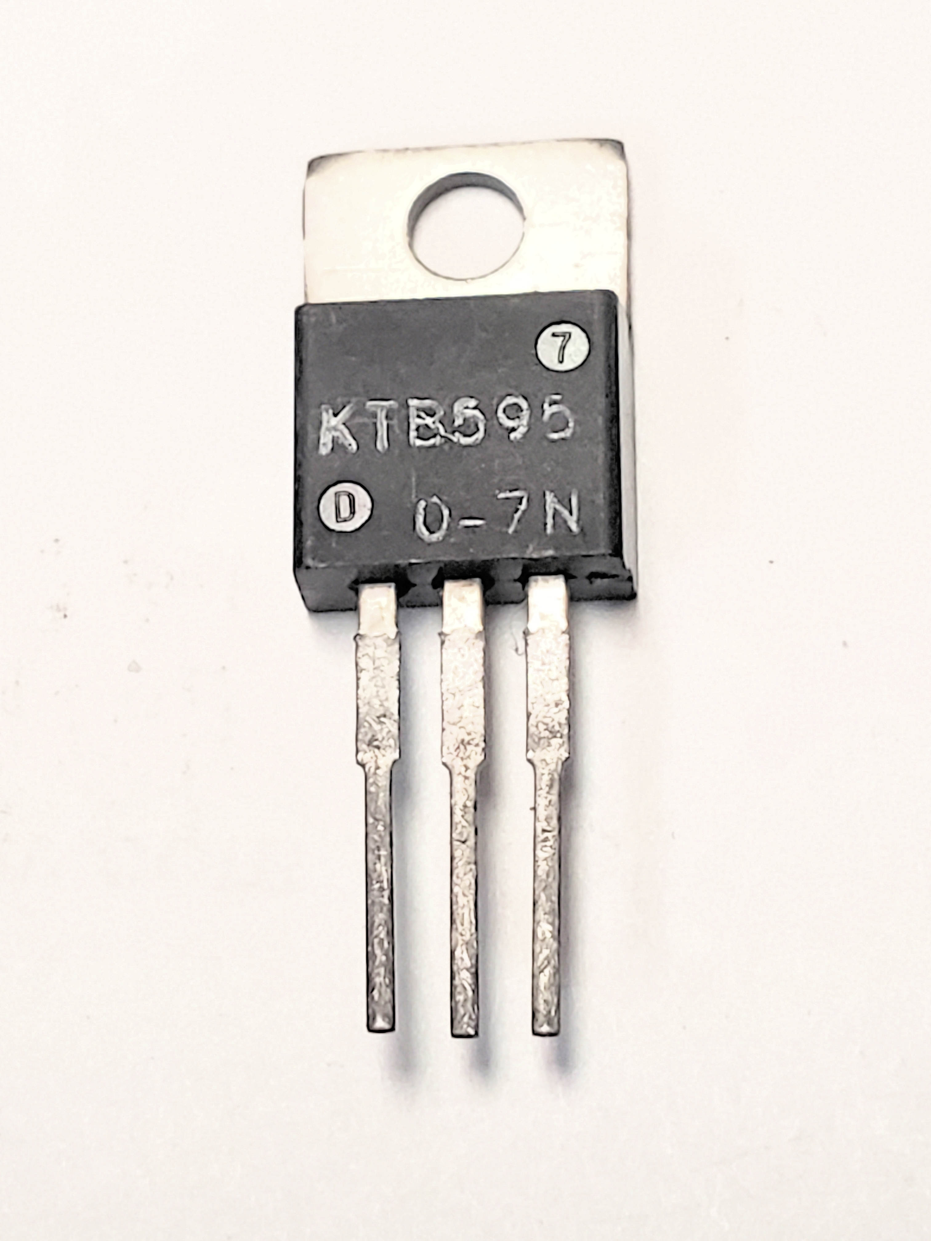 KTB595  ALT 2SB595  TO-220