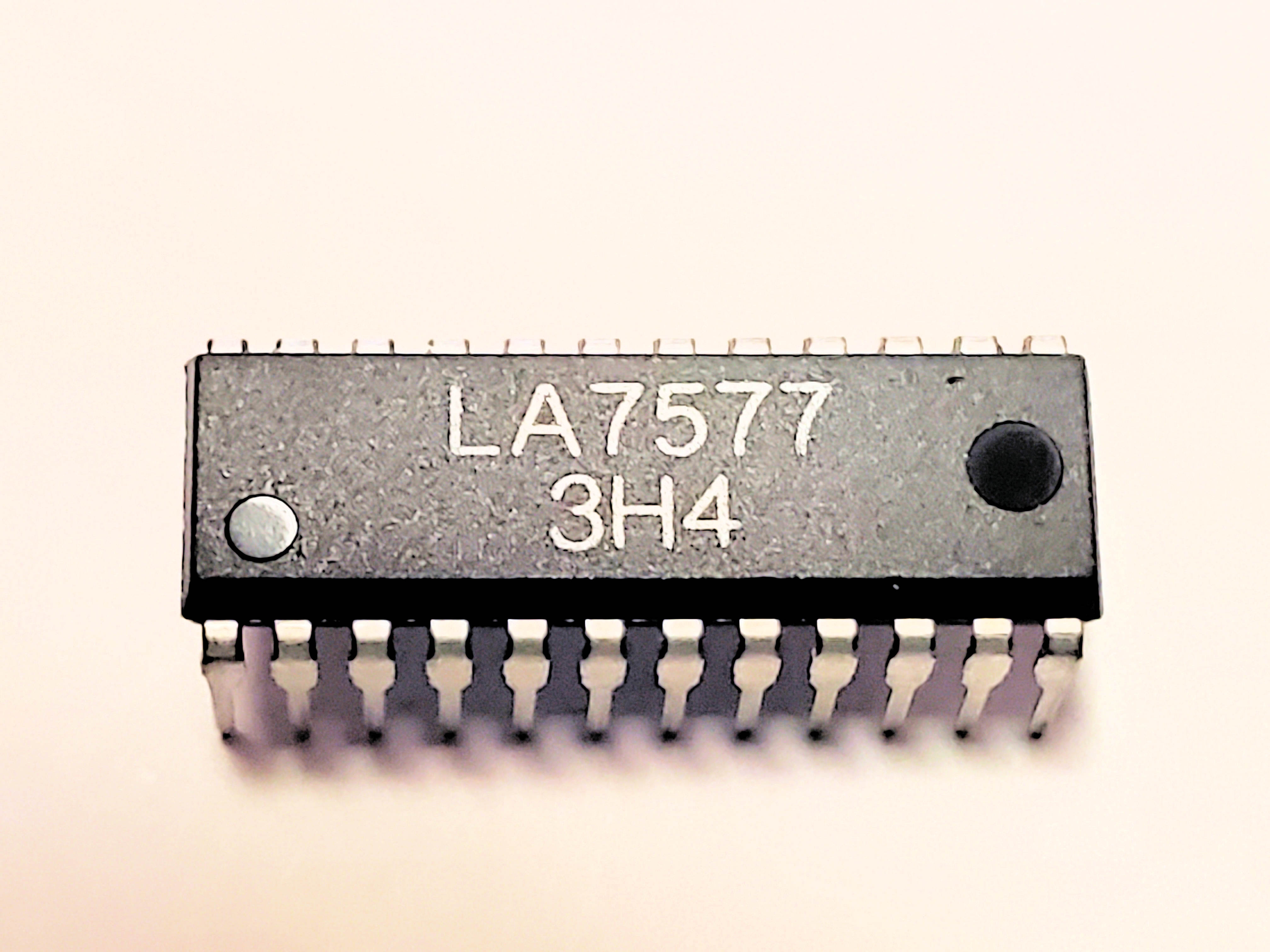 LA7577            24P DIP