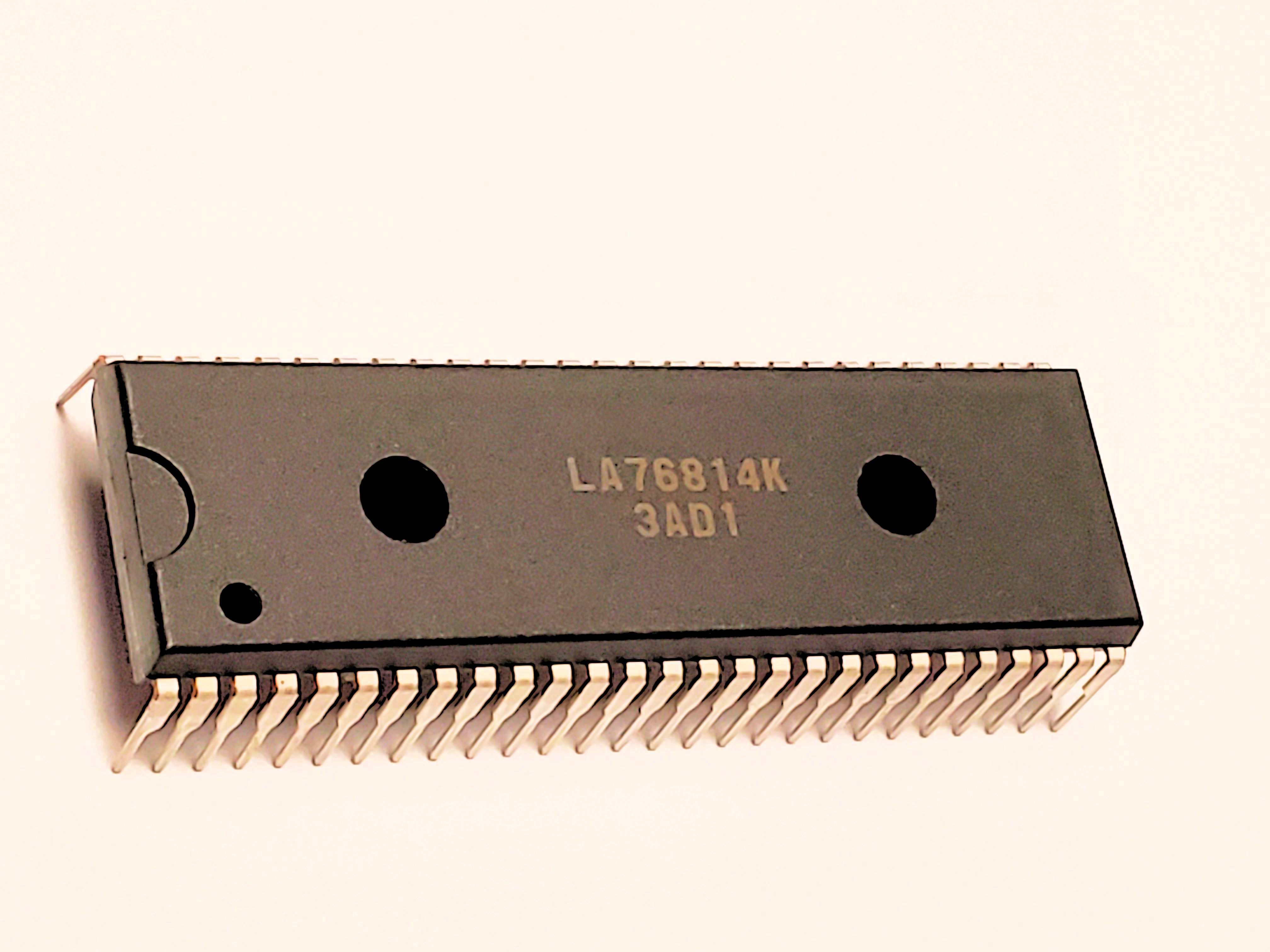 LA76814K     54P DIP