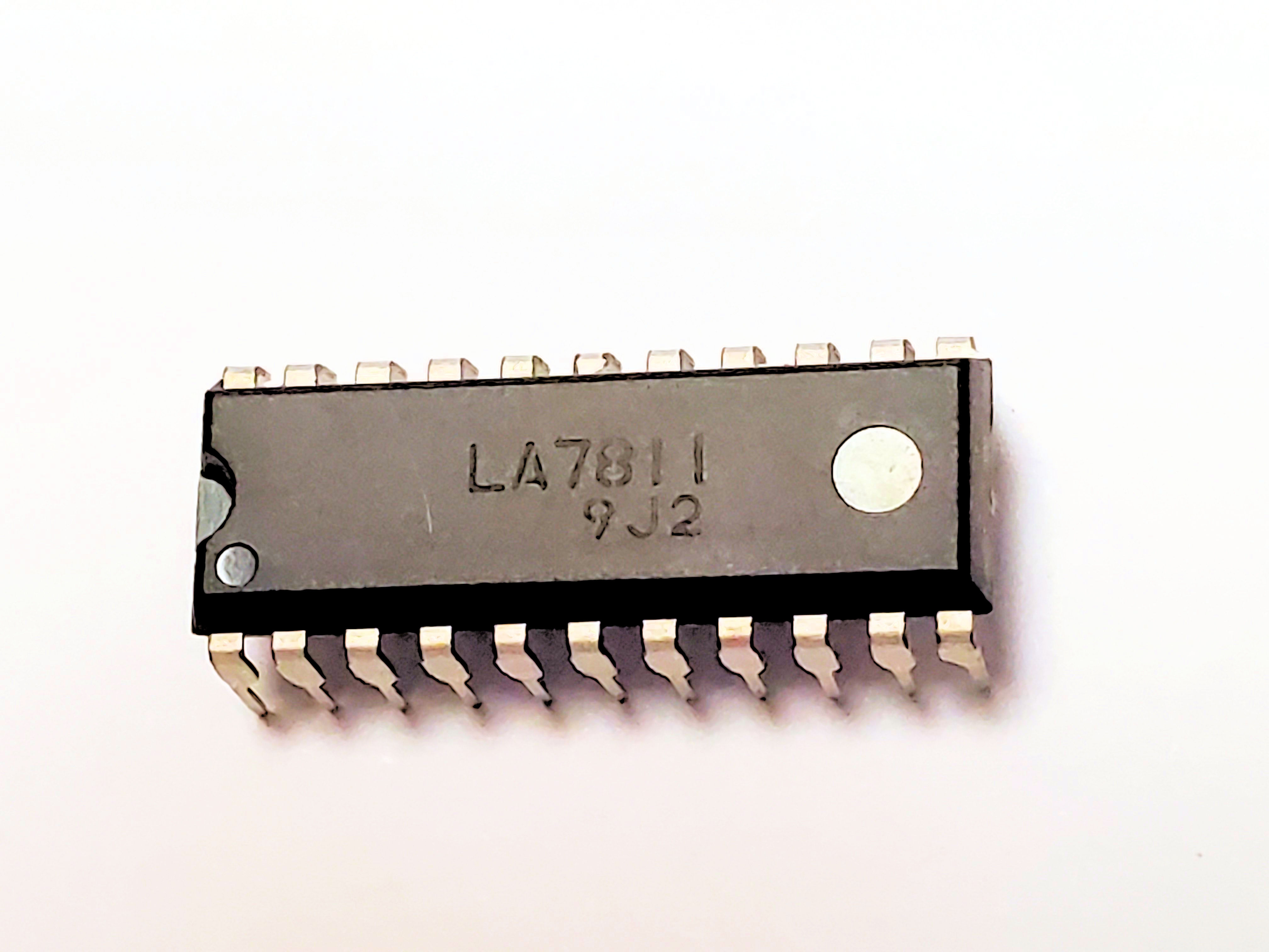 LA7811            22P DIP