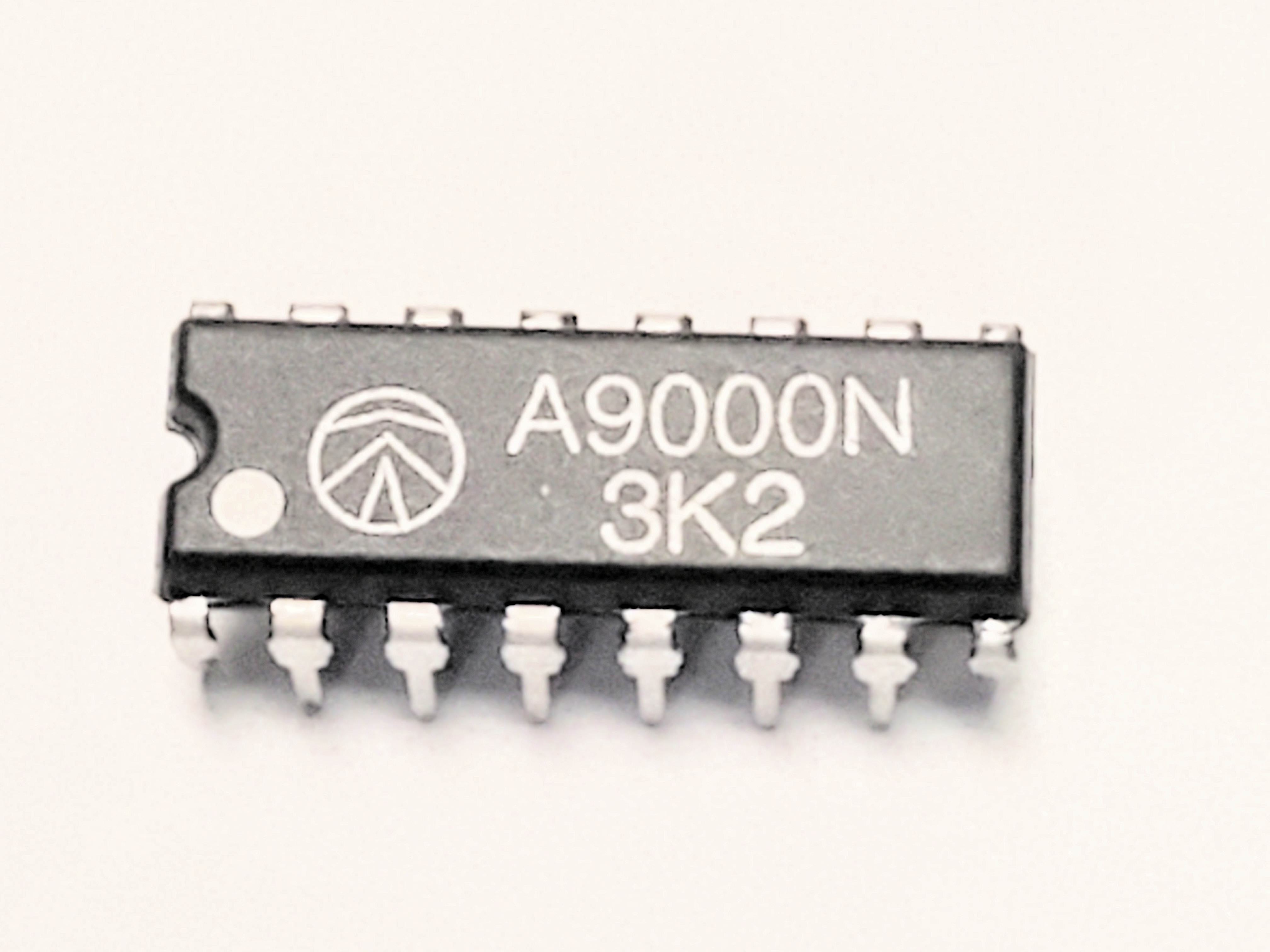LA9000N   16P DIP