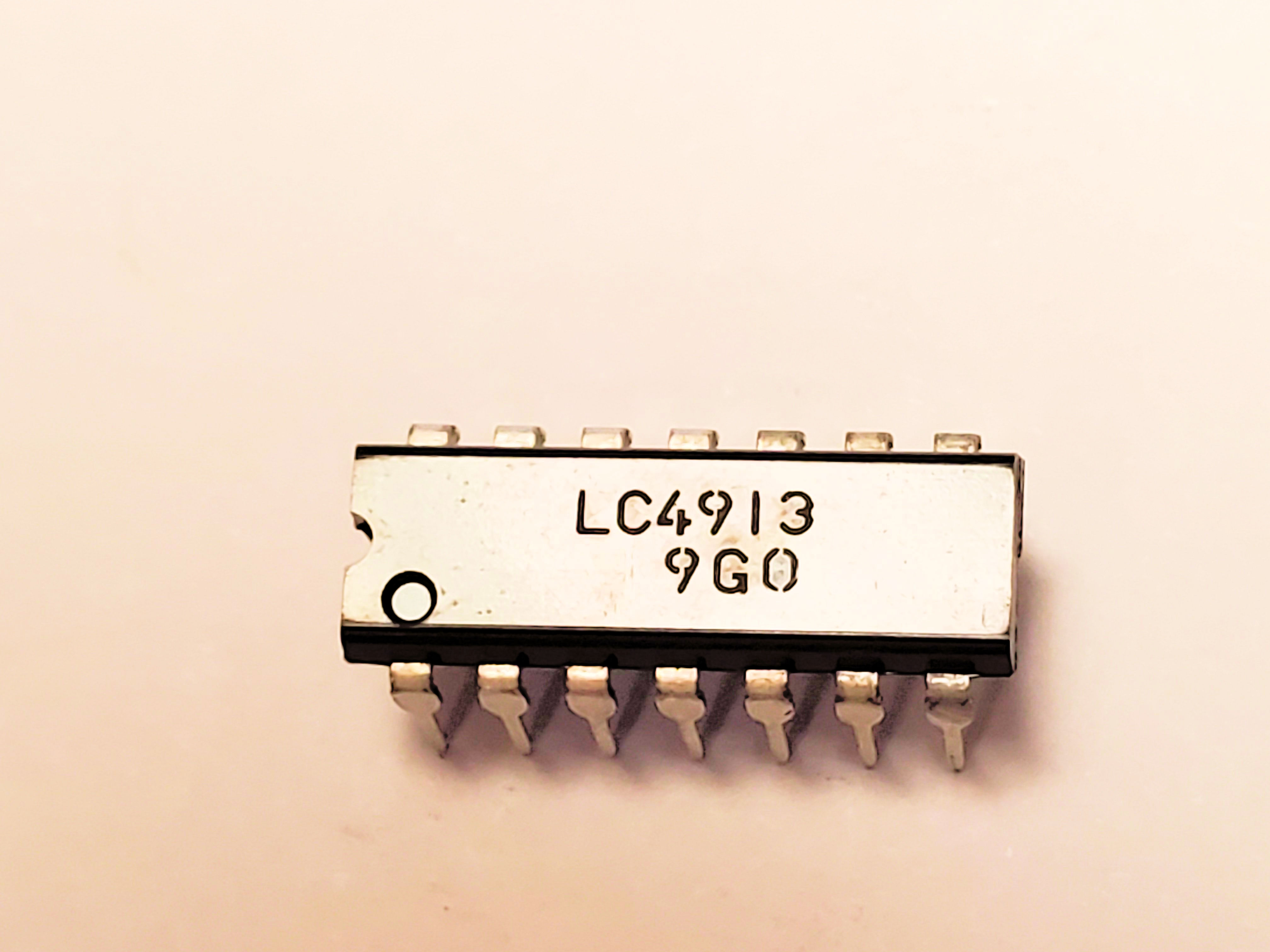 LC4913          14P DIP