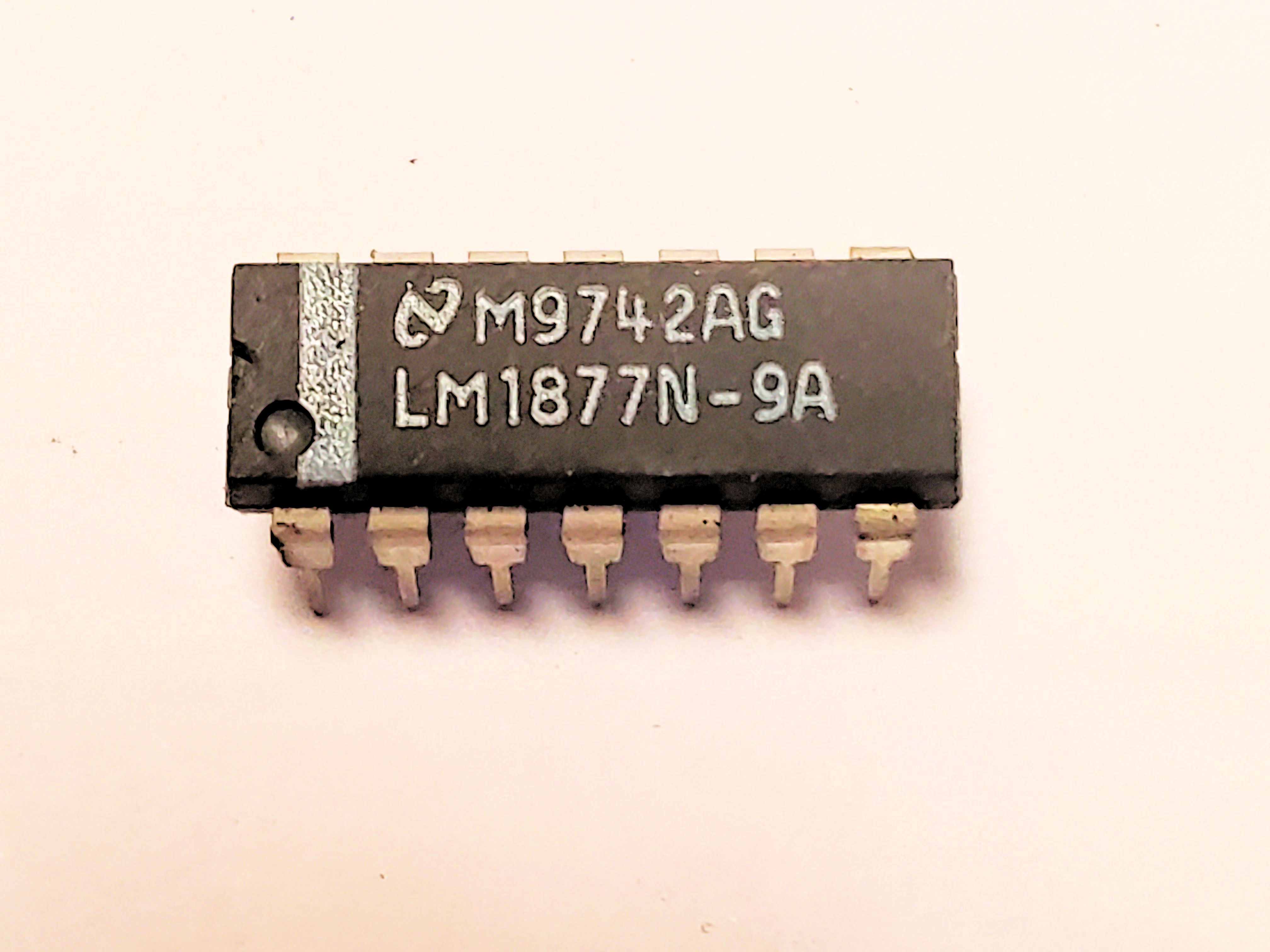 LM1877N-9     14P DIP