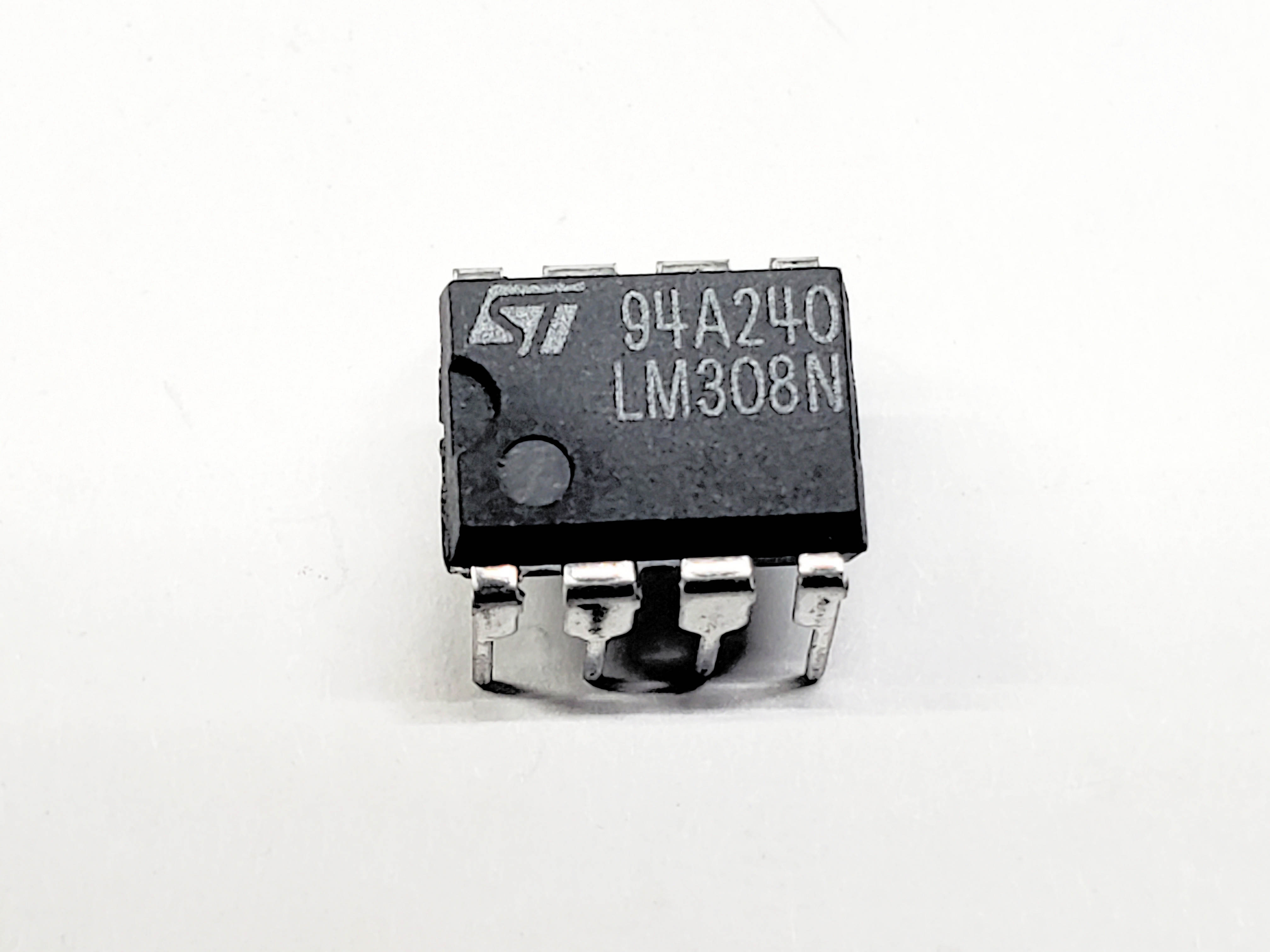 LM308N           308  8P DIP