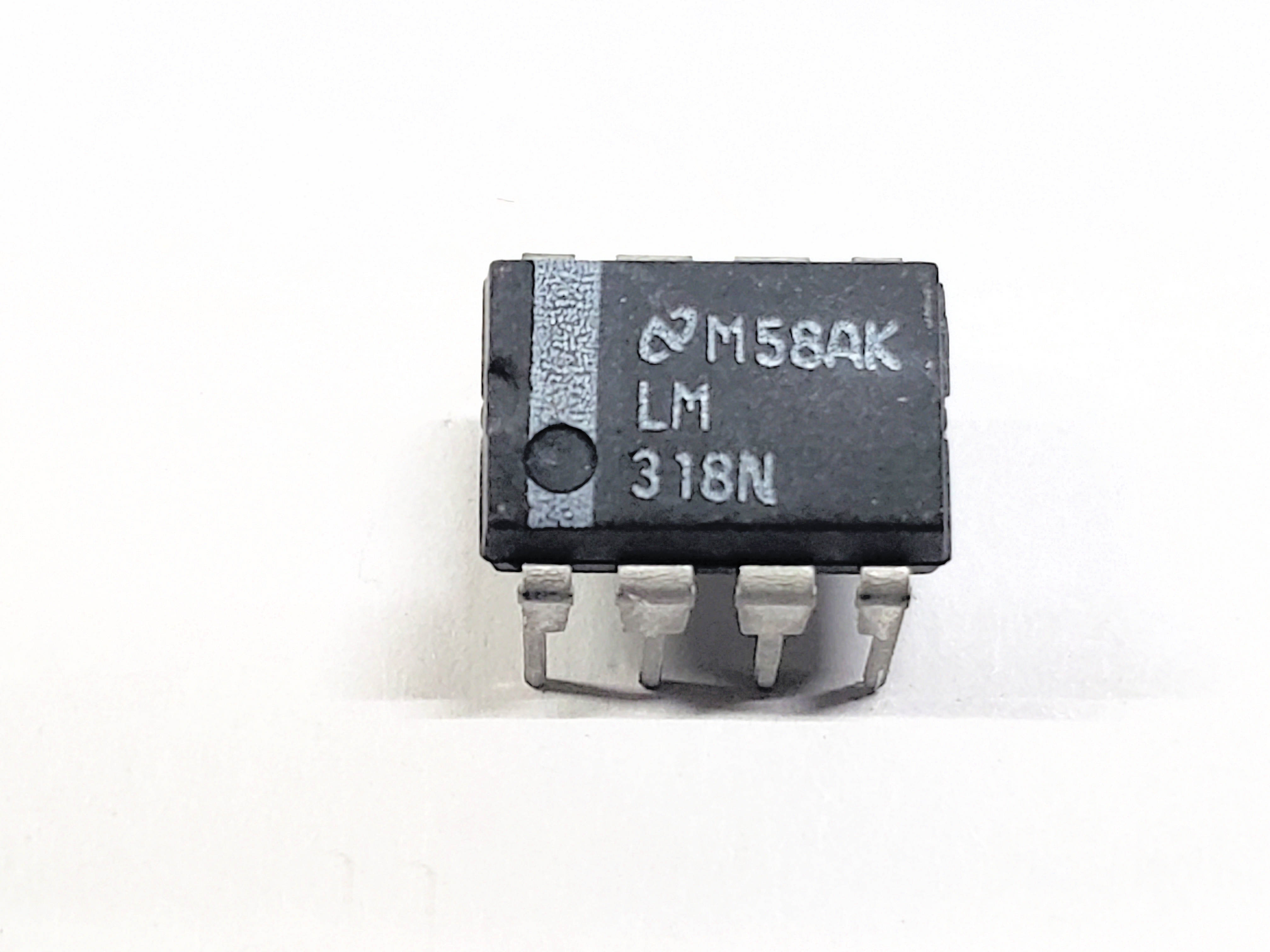 LM318P (N)     8P DIP