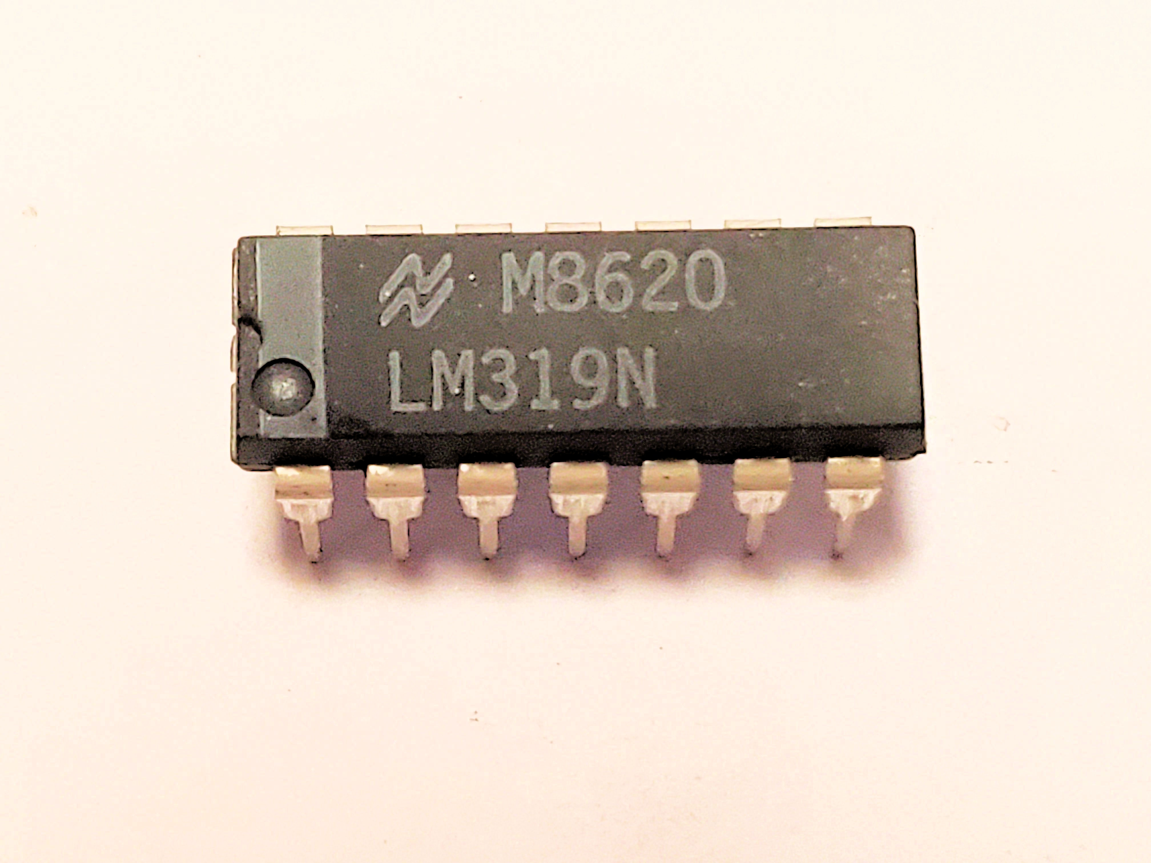 LM319N     14P DIP