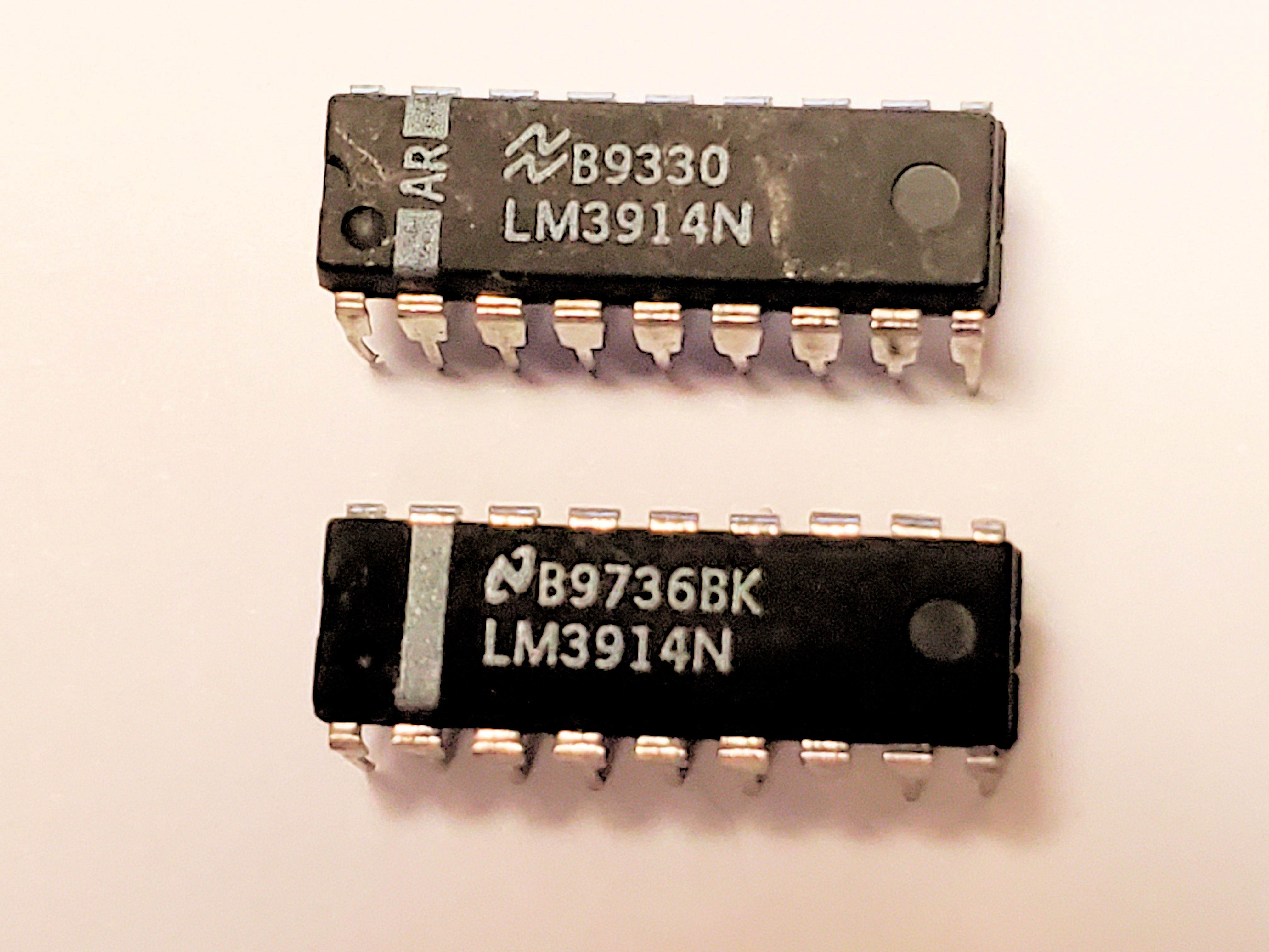 LM3914N    18P DIP