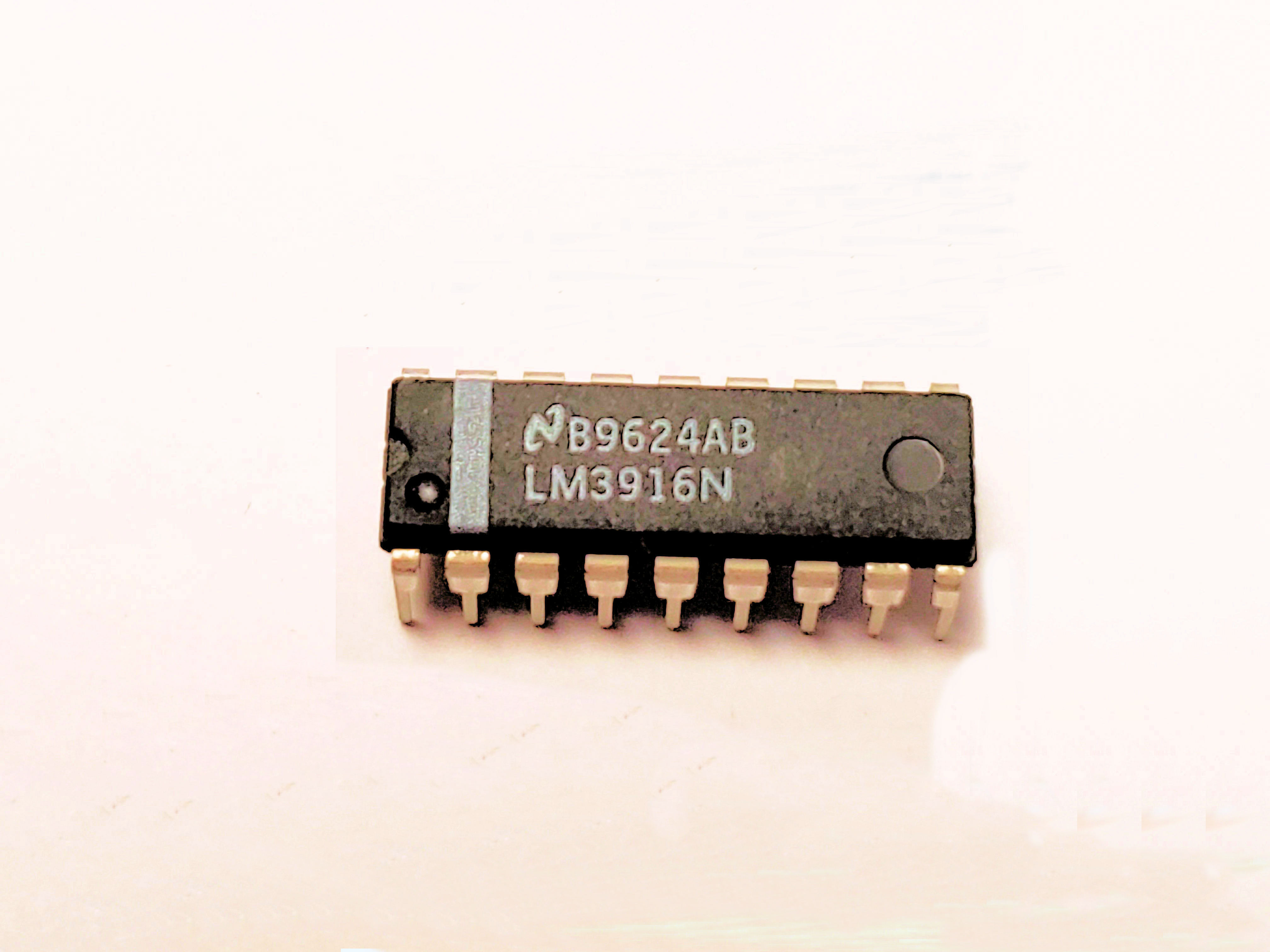 LM3916N    18P DIP