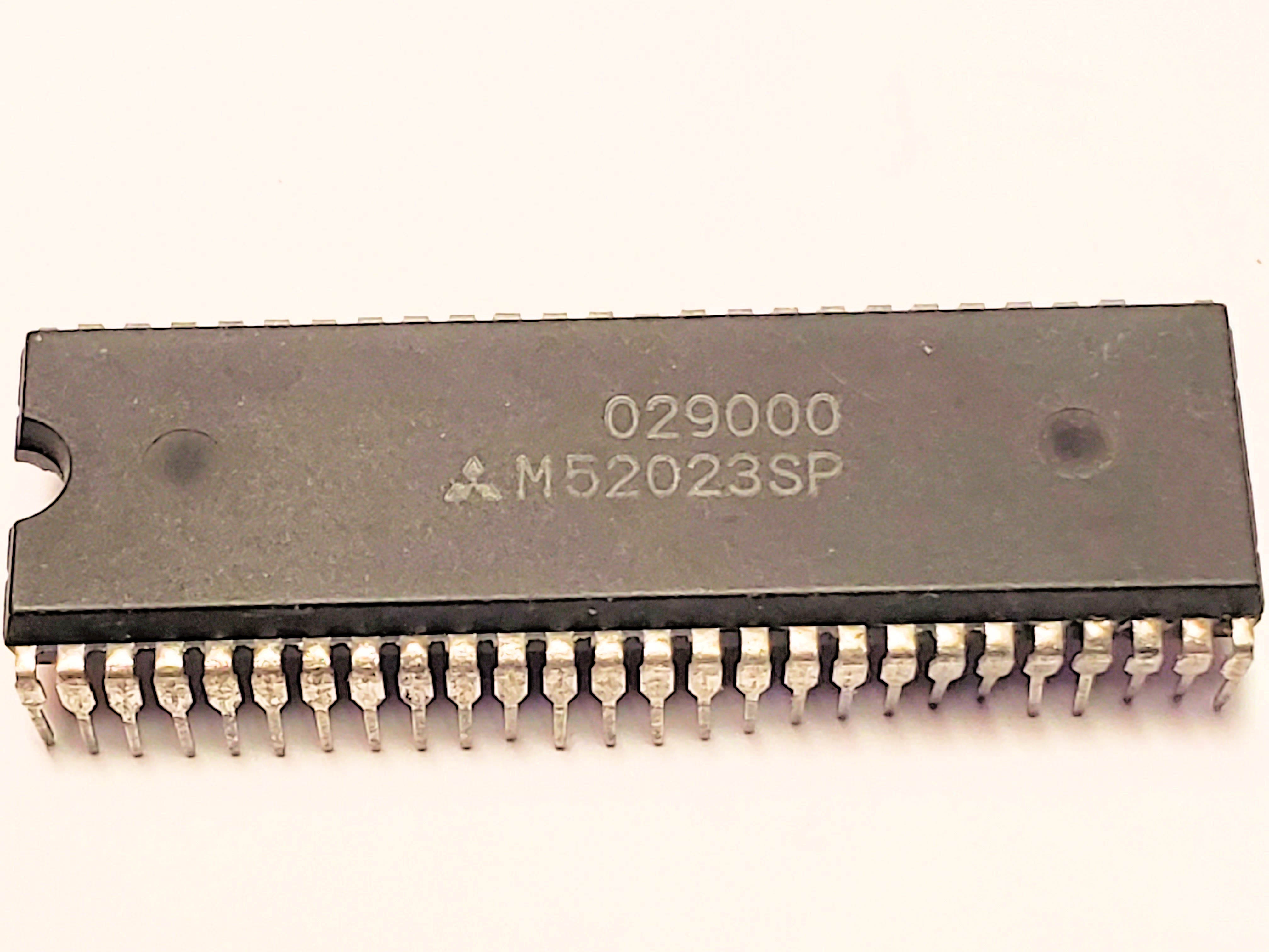 M52023SP         52P DIP