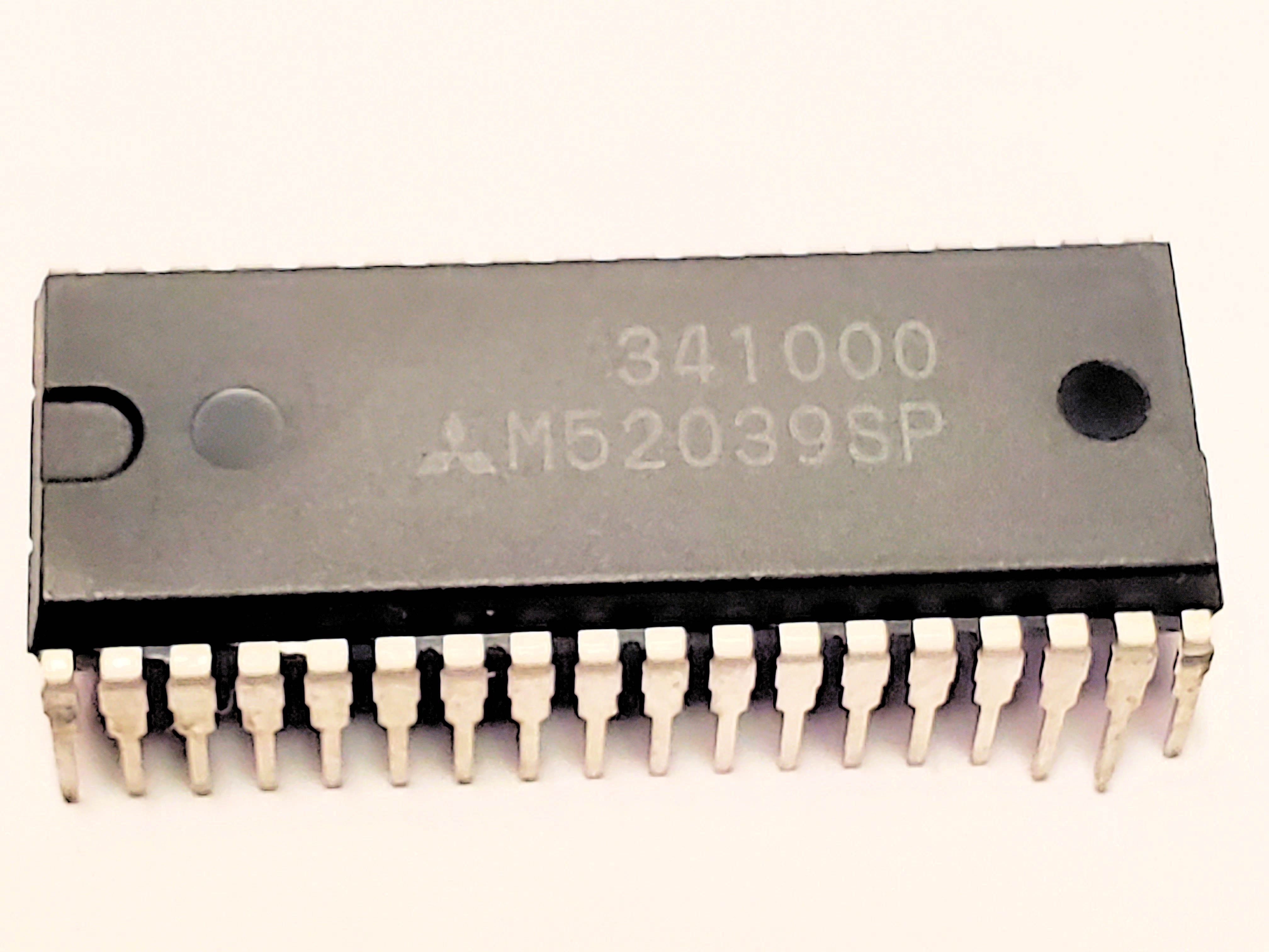 M52039SP         36P DIP