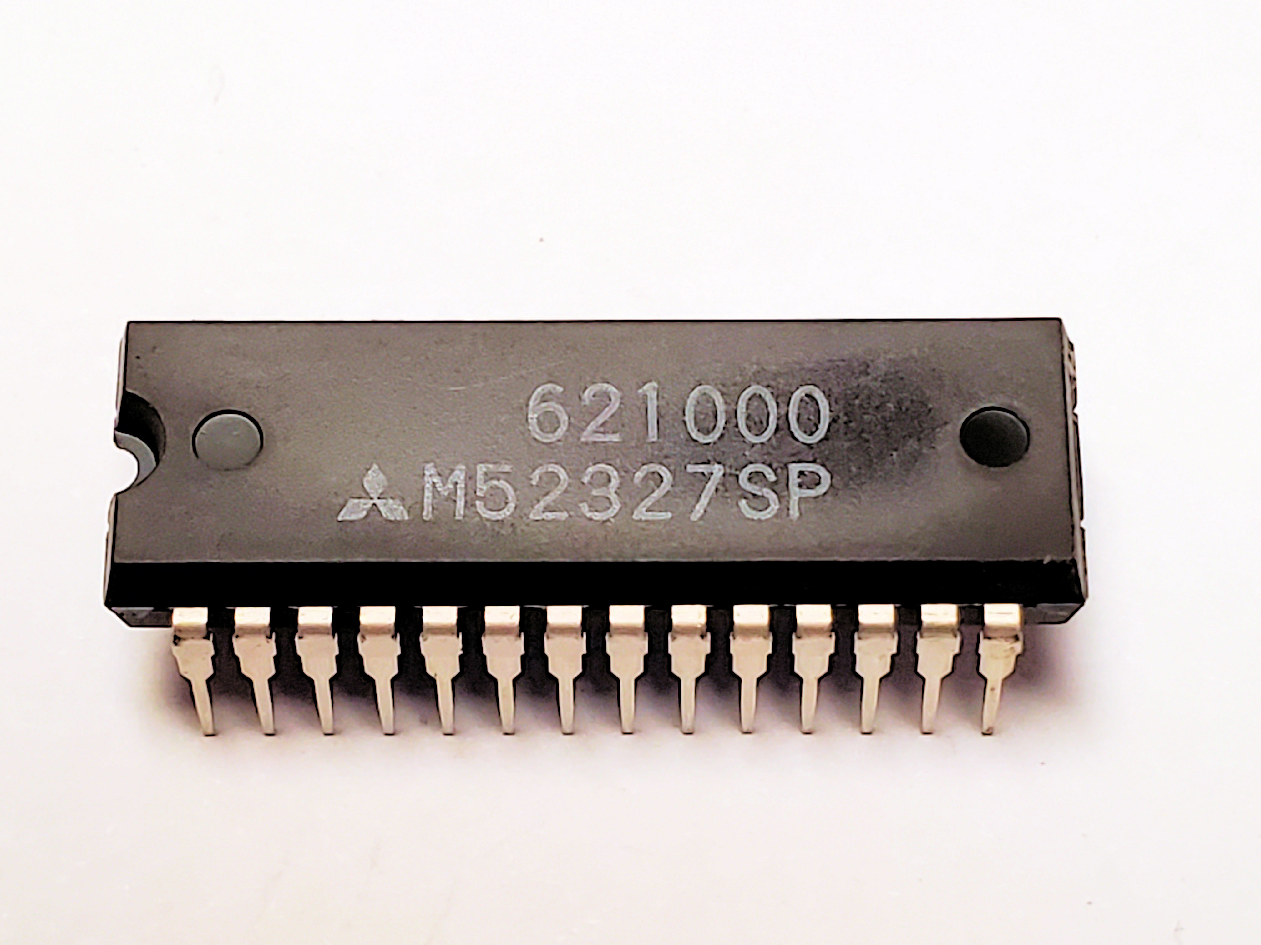 M52327SP         28P DIP