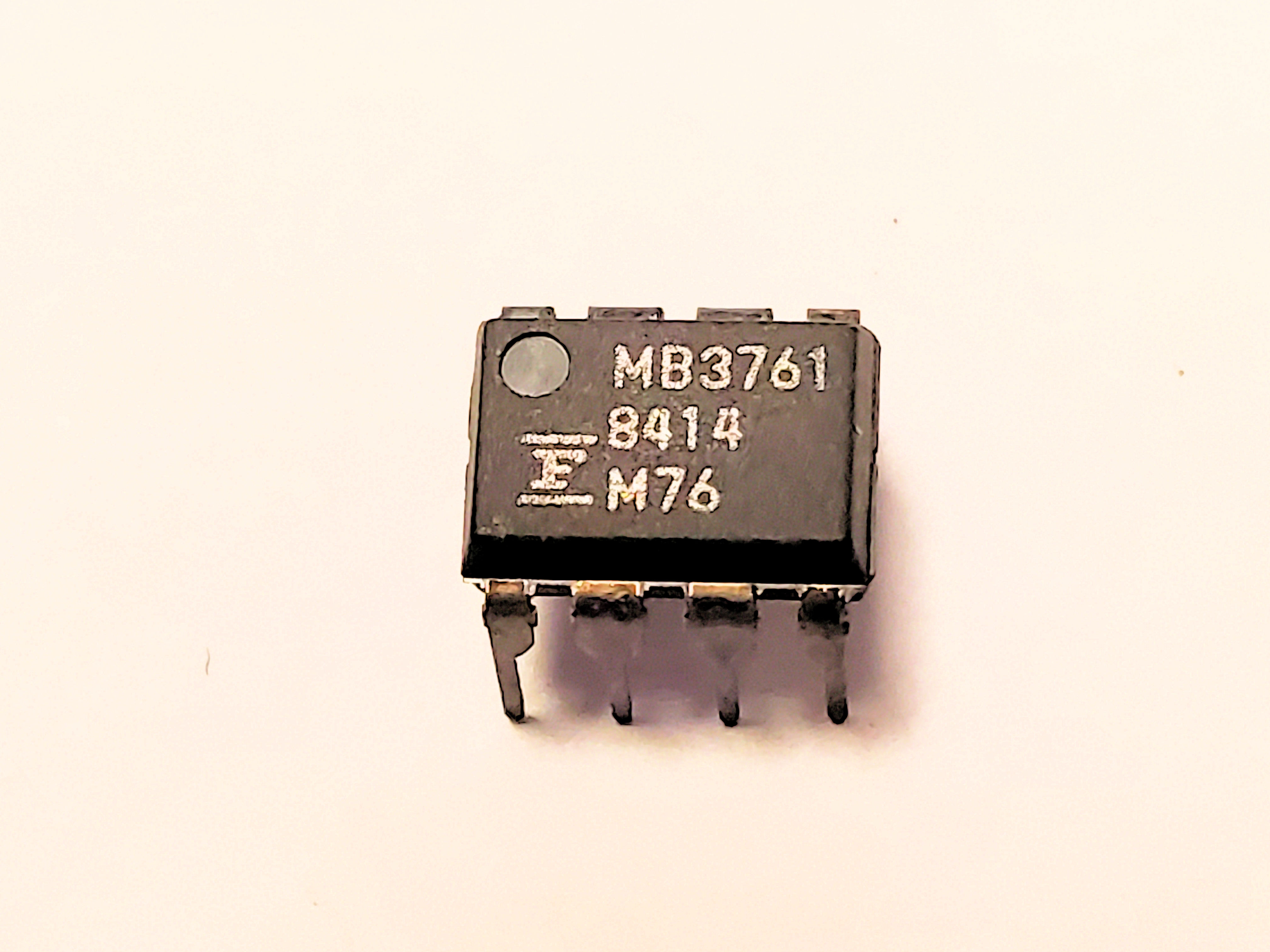 MB3761      8P DIP