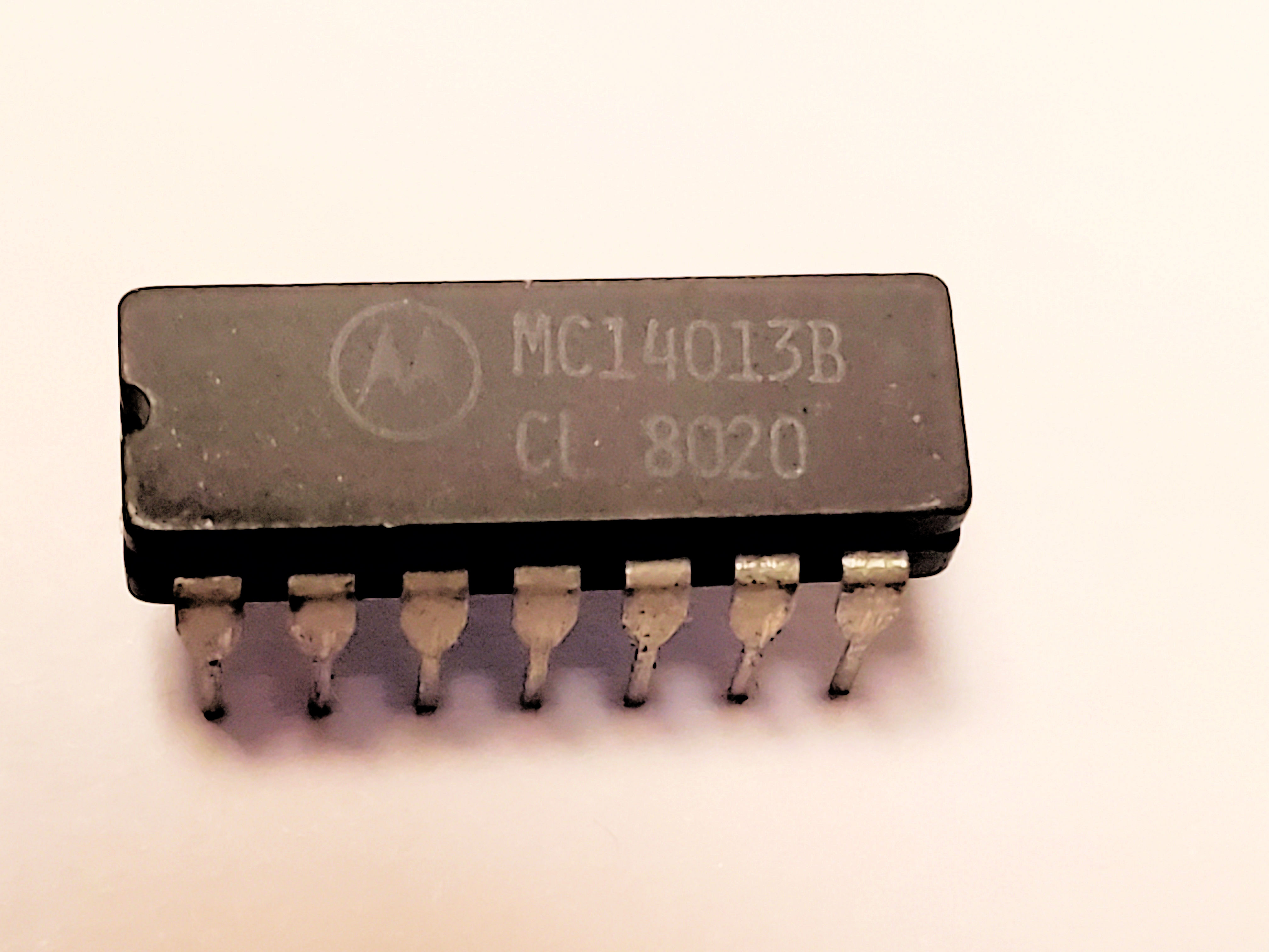 MC14013BCP   4013      14P DIP