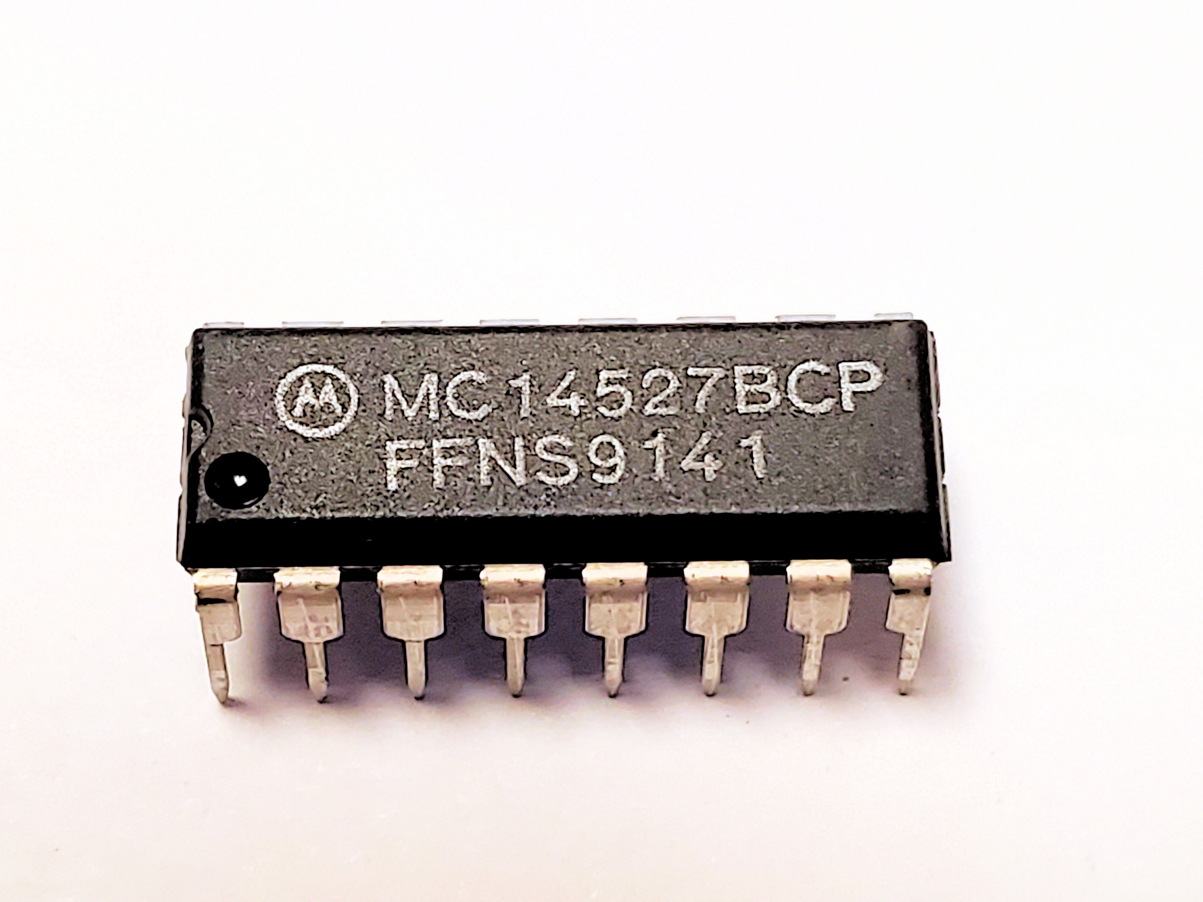 MC14527BCP  4527       16P DIP