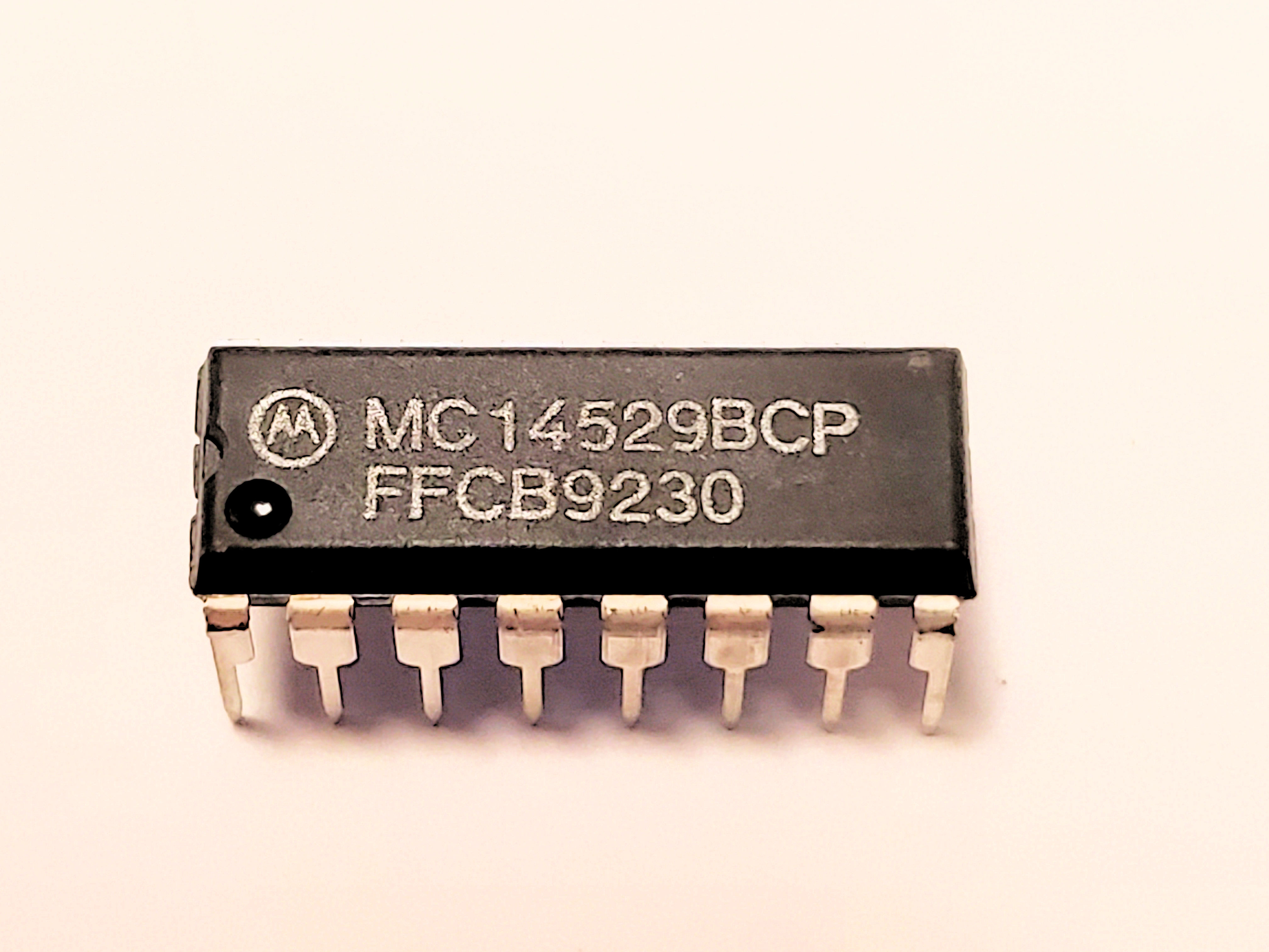 MC14529BCP  4529       16P DIP