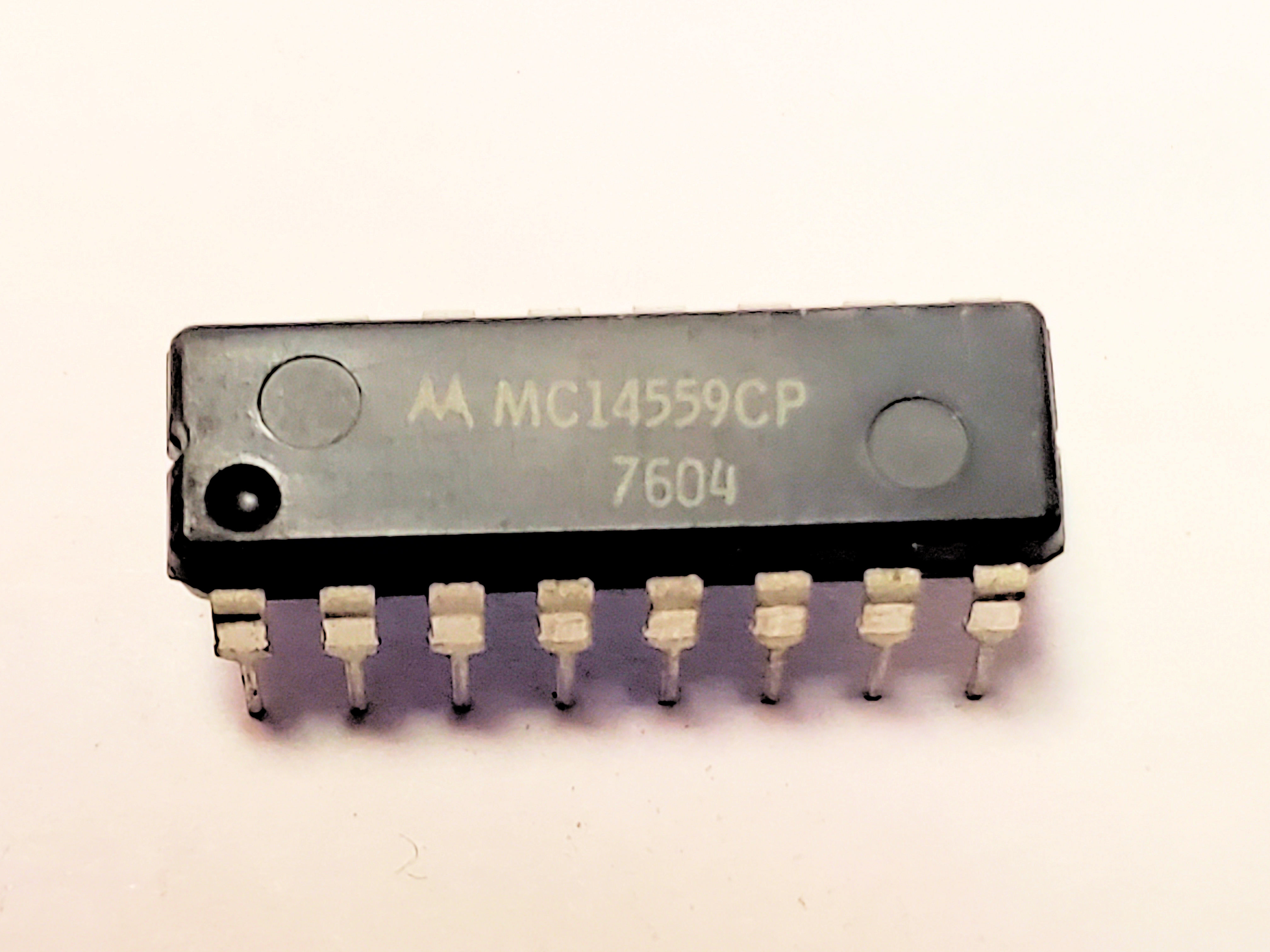 MC14559CP   15P DIP