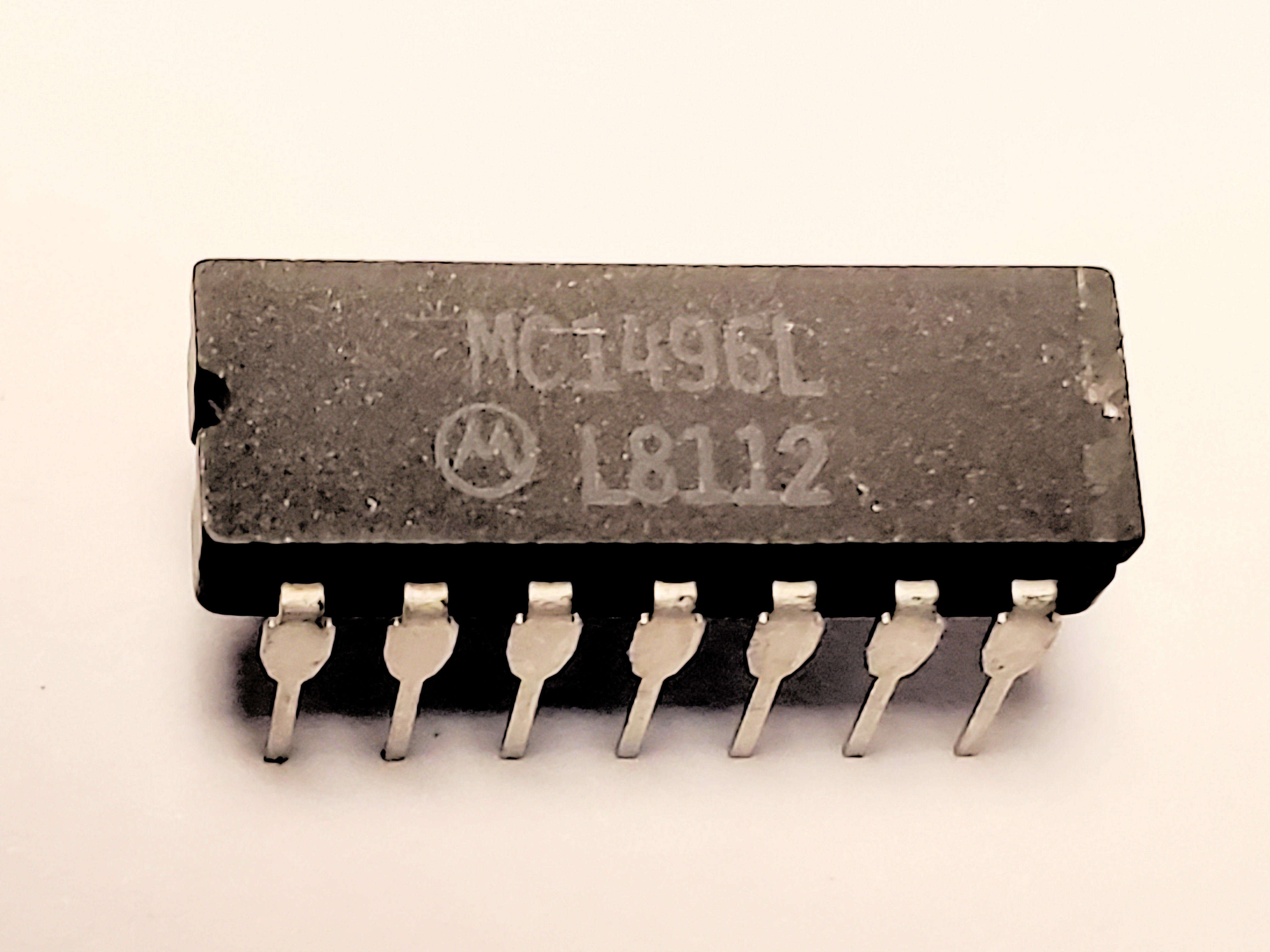 MC1496L    14P DIP