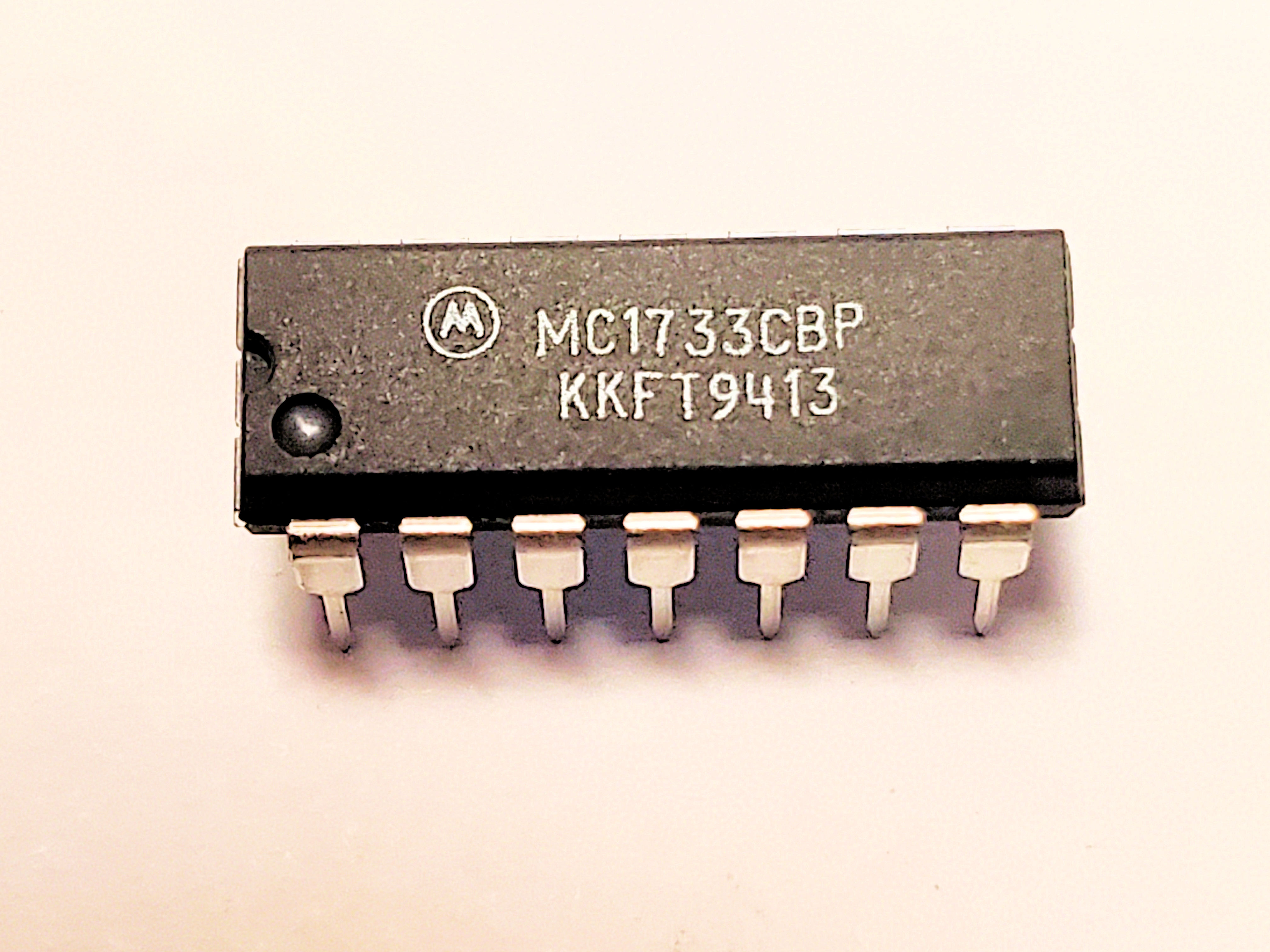 MC1733 ALT NE592    14P DIP